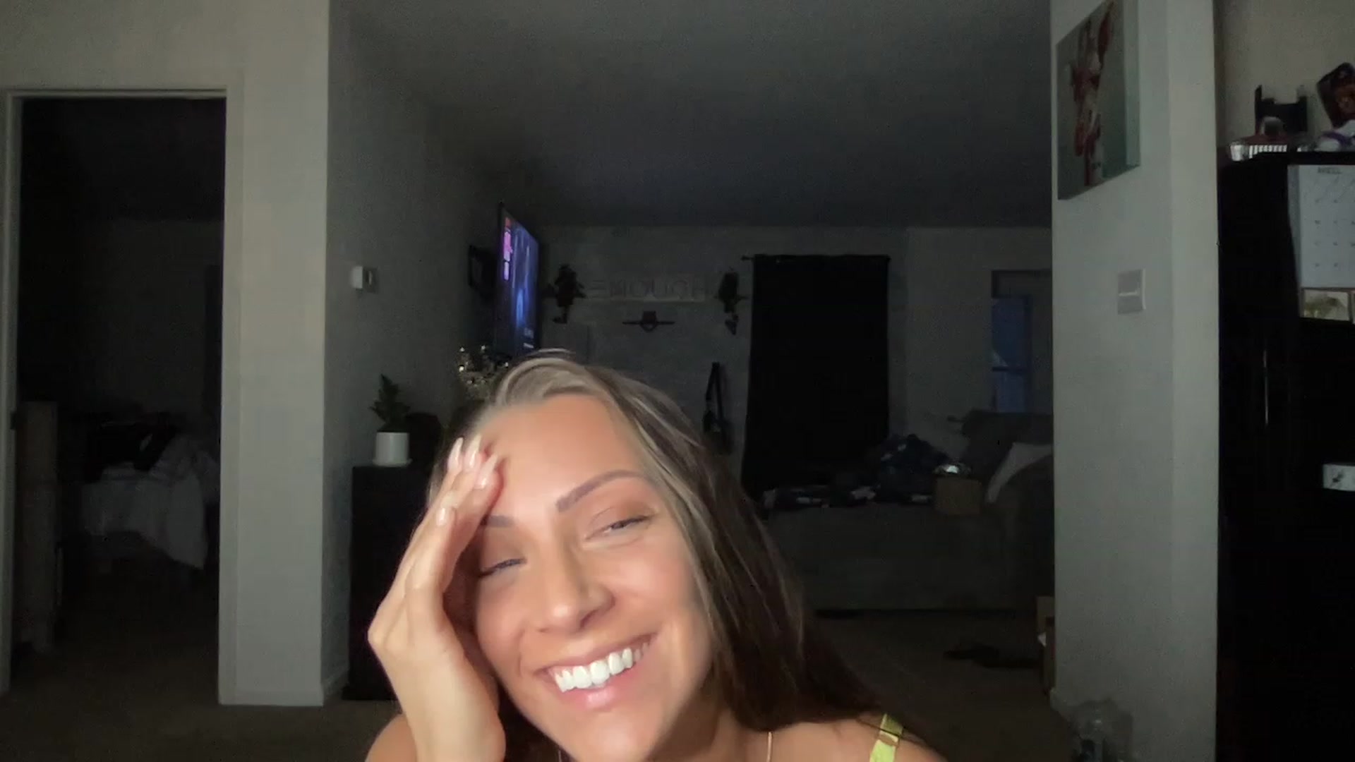 Gallery image thumbnail from Mia_Styles's myfreecams stream on, 04/08/2023, 24:26 image 6 of 20