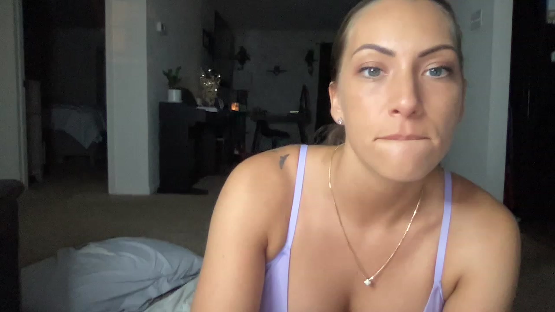 Gallery image thumbnail from Mia_Styles's myfreecams stream on, 04/08/2023, 23:56 image 15 of 20