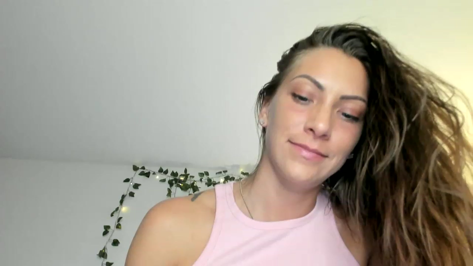 Gallery image thumbnail from Mia_Styles's myfreecams stream on, 04/22/2023, 03:45 image 5 of 20
