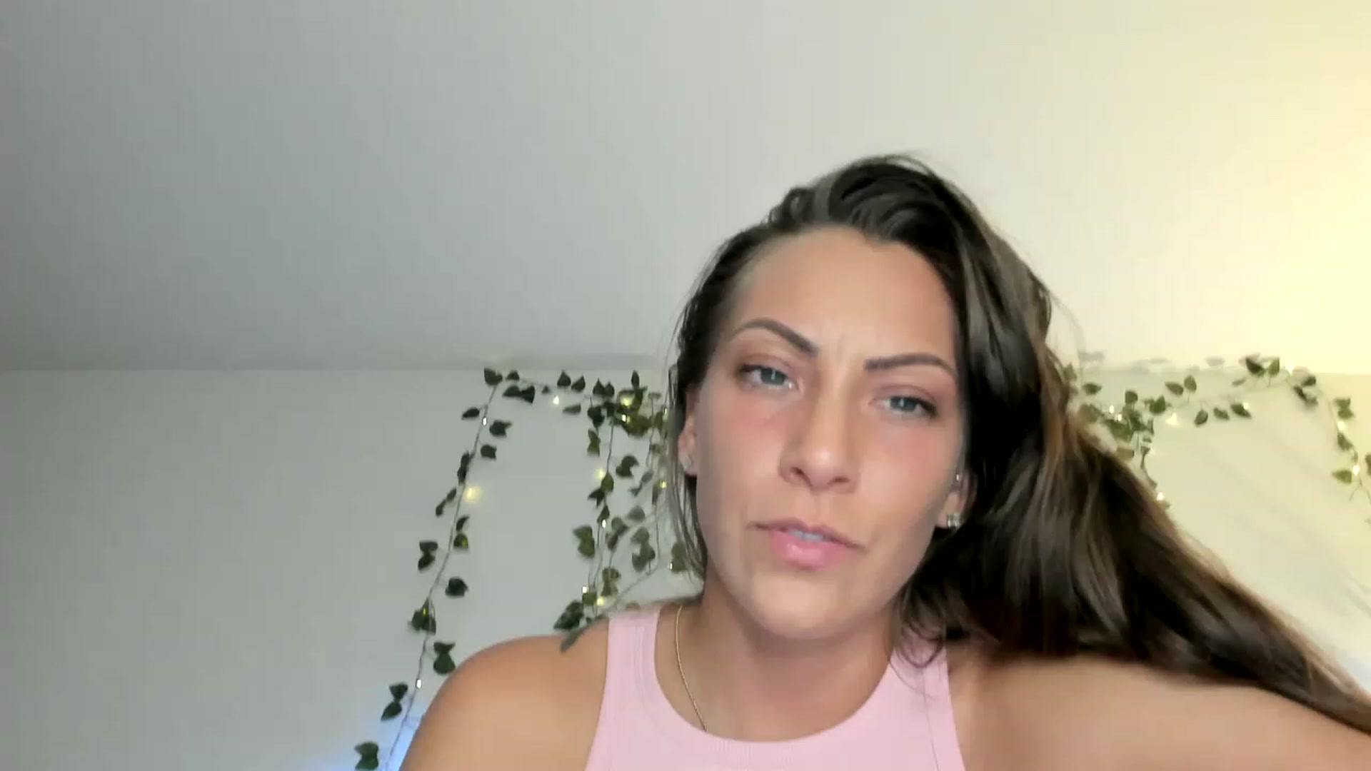 Gallery image thumbnail from Mia_Styles's myfreecams stream on, 04/22/2023, 03:45 image 12 of 20