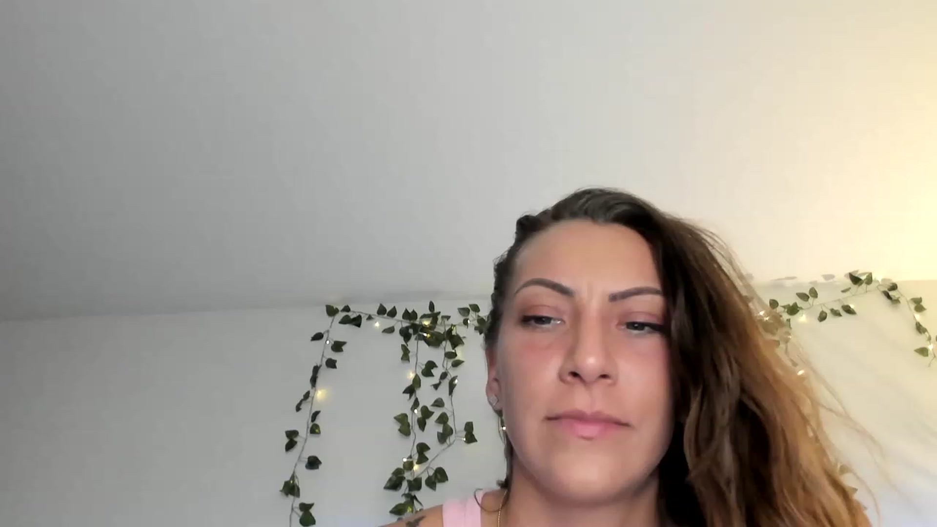 Gallery image thumbnail from Mia_Styles's myfreecams stream on, 04/22/2023, 03:45 image 16 of 20