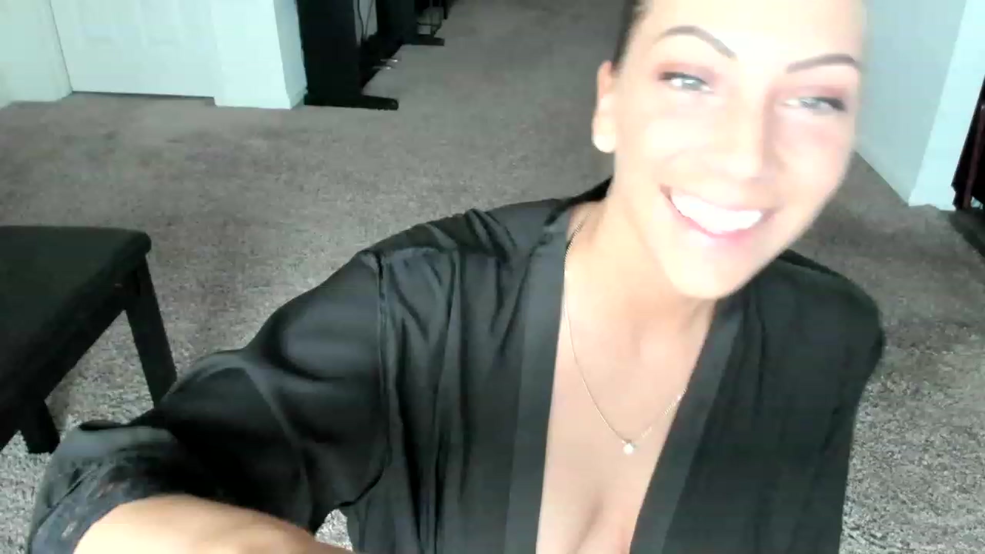 Gallery image thumbnail from Mia_Styles's myfreecams stream on, 04/23/2023, 24:18 image 10 of 20