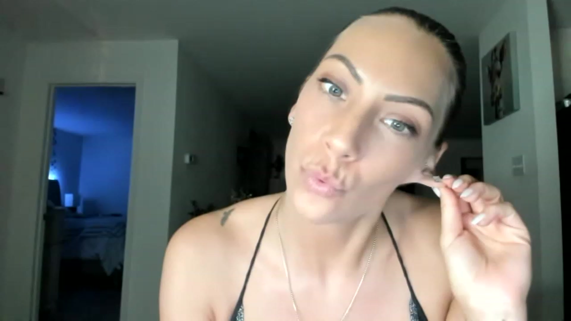 Gallery image thumbnail from Mia_Styles's myfreecams stream on, 04/23/2023, 02:17 image 19 of 20