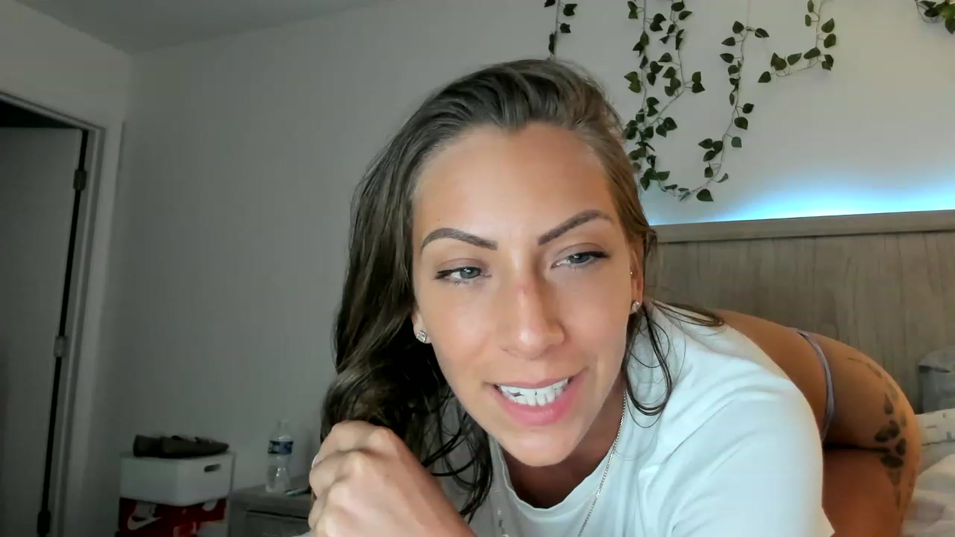 Gallery image thumbnail from Mia_Styles's myfreecams stream on, 04/25/2023, 01:55 image 7 of 20