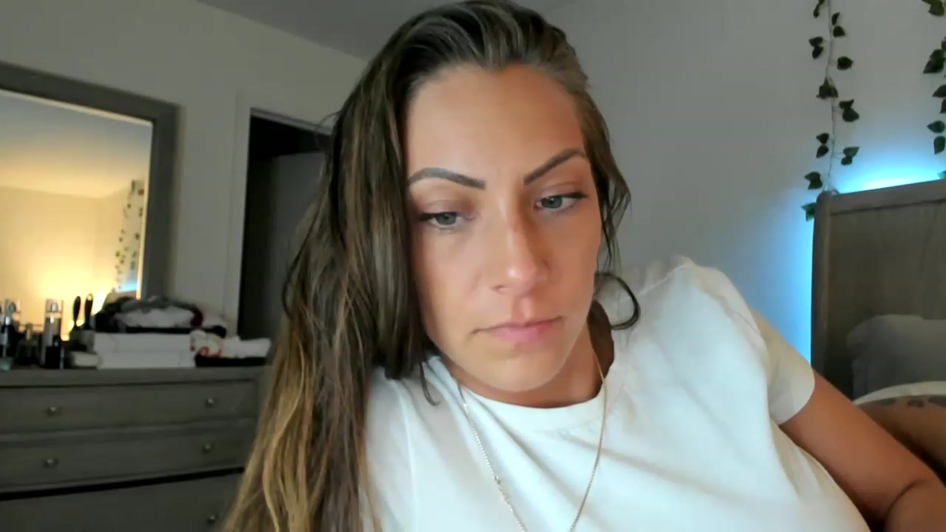 Gallery image thumbnail from Mia_Styles's myfreecams stream on, 04/25/2023, 01:55 image 12 of 20