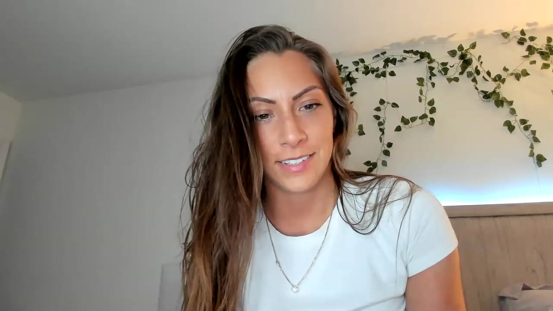 Gallery image thumbnail from Mia_Styles's myfreecams stream on, 04/25/2023, 02:55 image 10 of 20