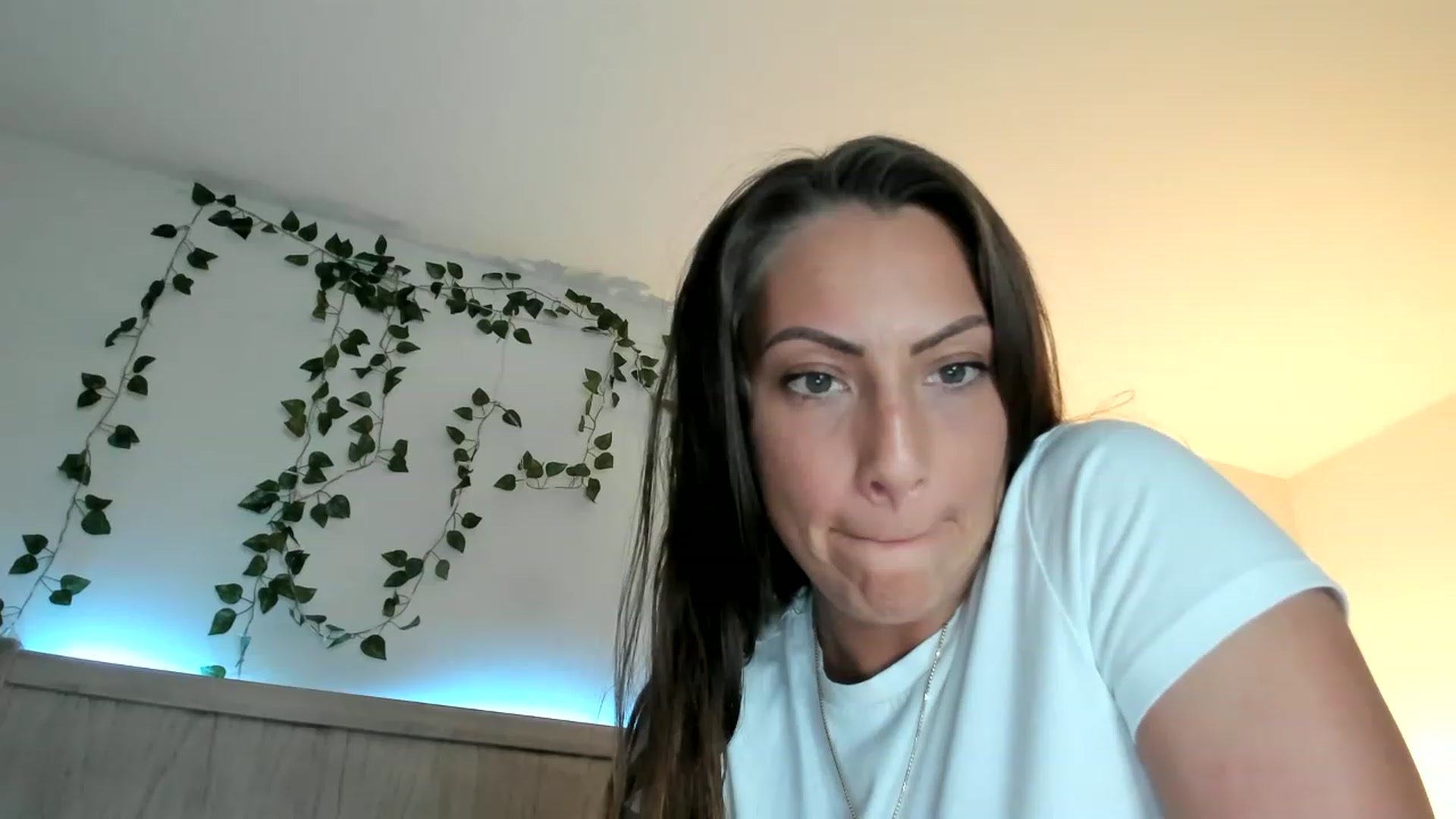 Gallery image thumbnail from Mia_Styles's myfreecams stream on, 04/25/2023, 03:29 image 6 of 20