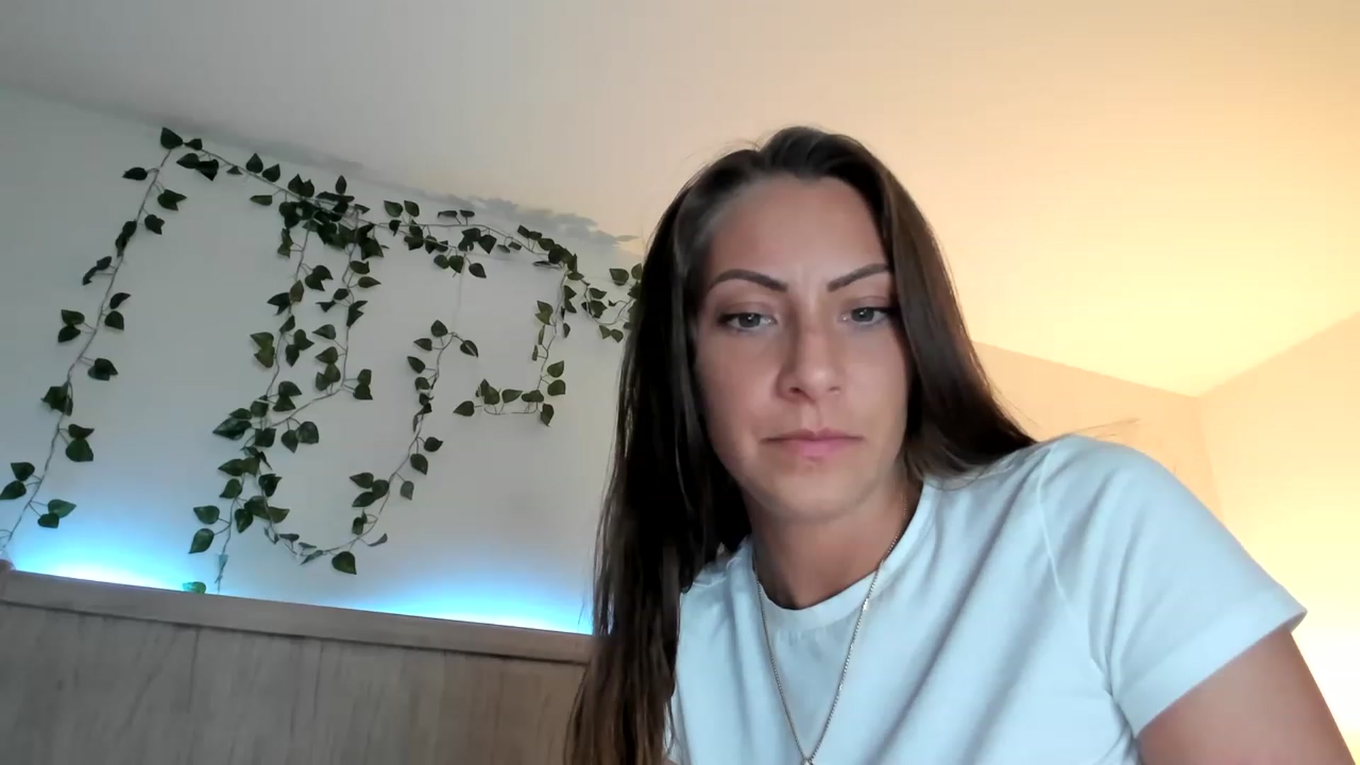 Gallery image thumbnail from Mia_Styles's myfreecams stream on, 04/25/2023, 03:29 image 7 of 20