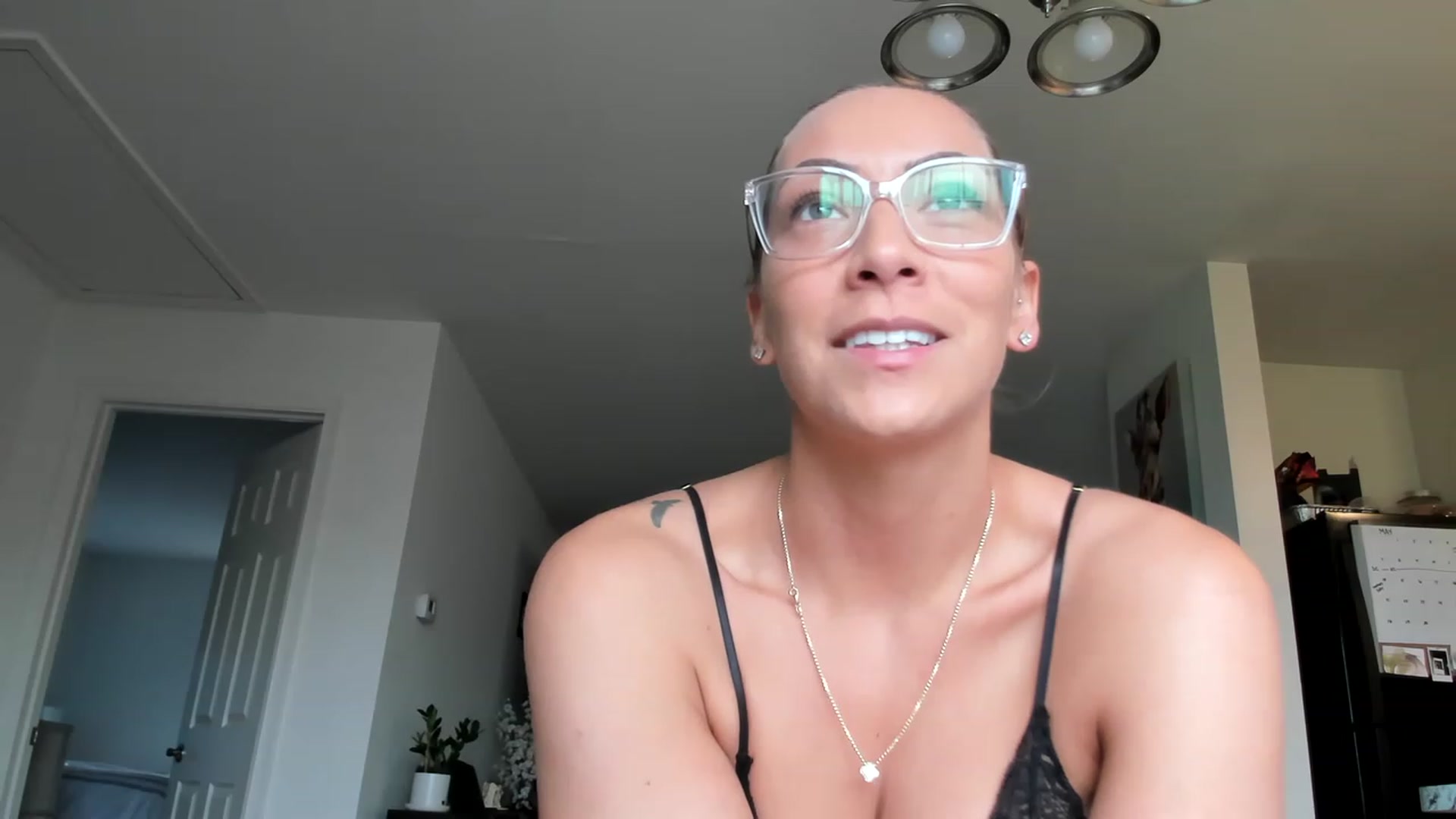 Gallery image thumbnail from Mia_Styles's myfreecams stream on, 04/30/2023, 20:11 image 10 of 20