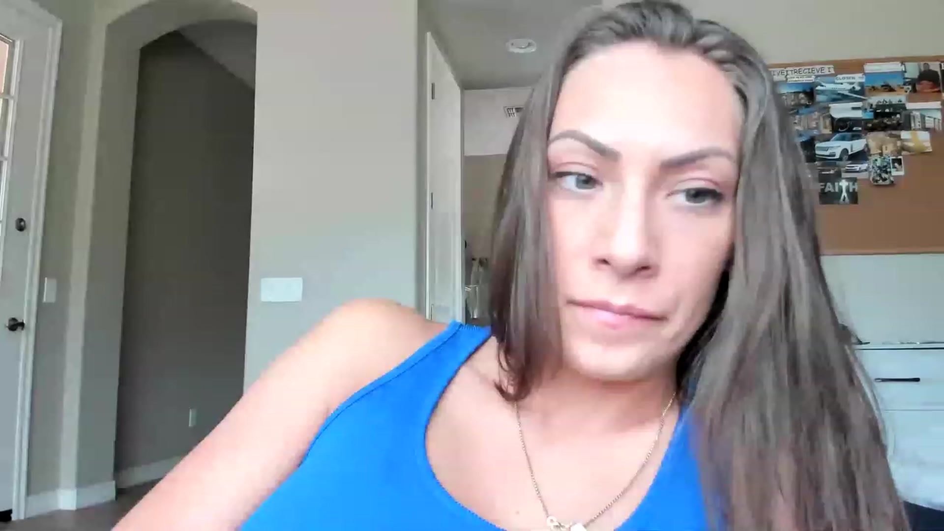 Gallery image thumbnail from Mia_Styles's myfreecams stream on, 06/04/2023, 18:19 image 5 of 20