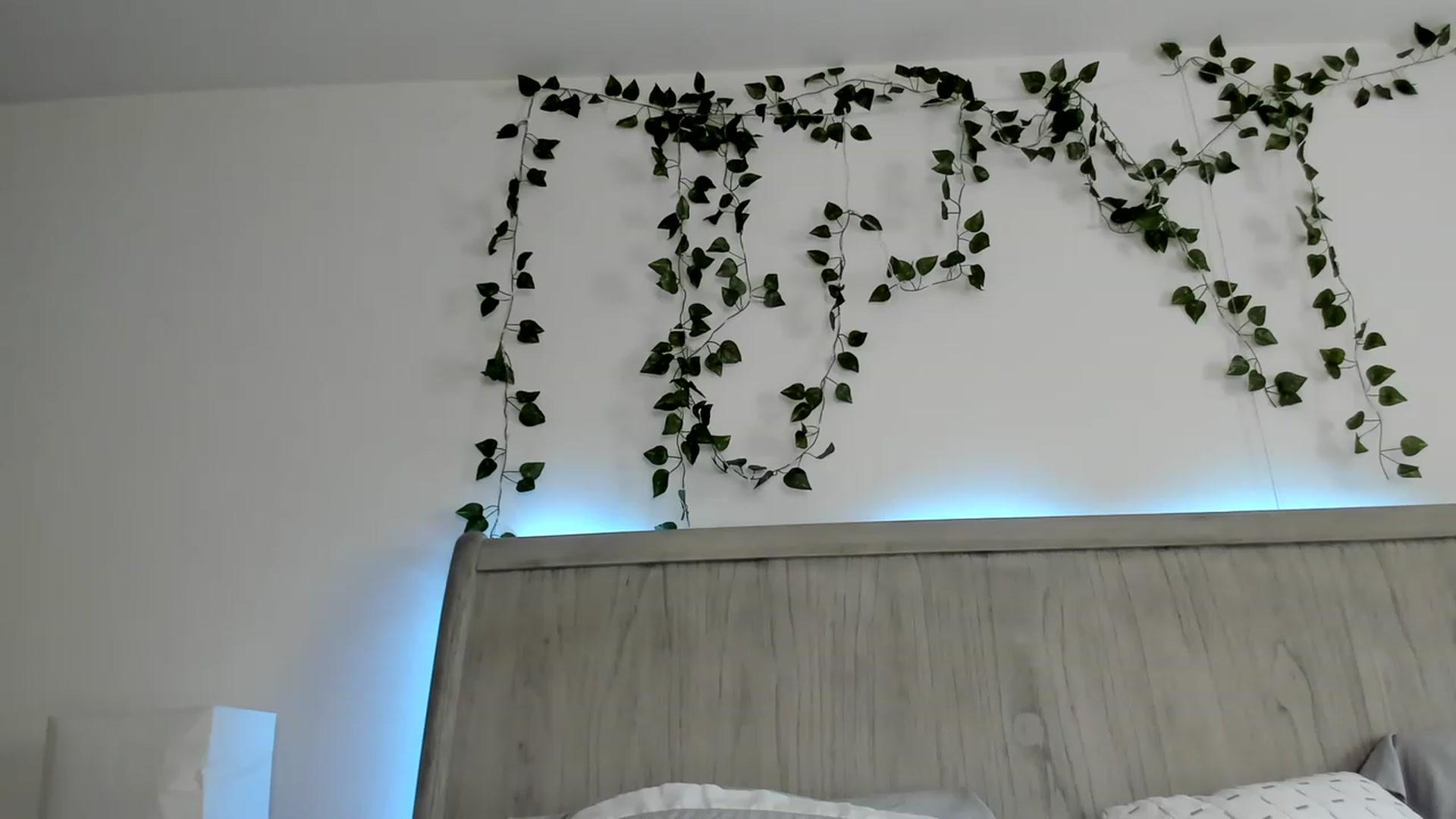 Gallery image thumbnail from Mia_Styles's myfreecams stream on, 06/21/2023, 18:06 image 18 of 20