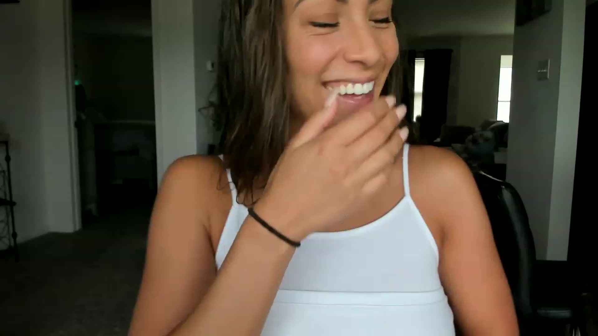 Gallery image thumbnail from Mia_Styles's myfreecams stream on, 08/03/2023, 18:25 image 13 of 20