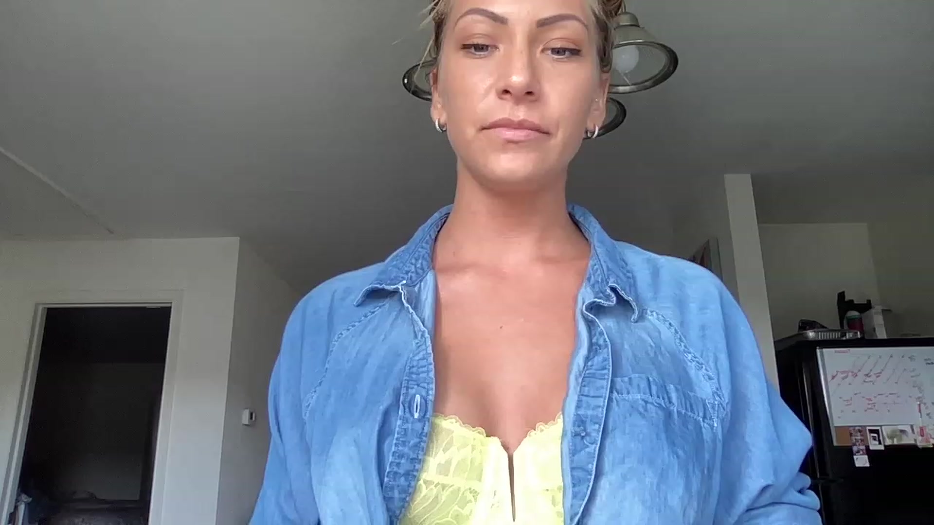 Gallery image thumbnail from Mia_Styles's myfreecams stream on, 08/13/2023, 20:46 image 3 of 20
