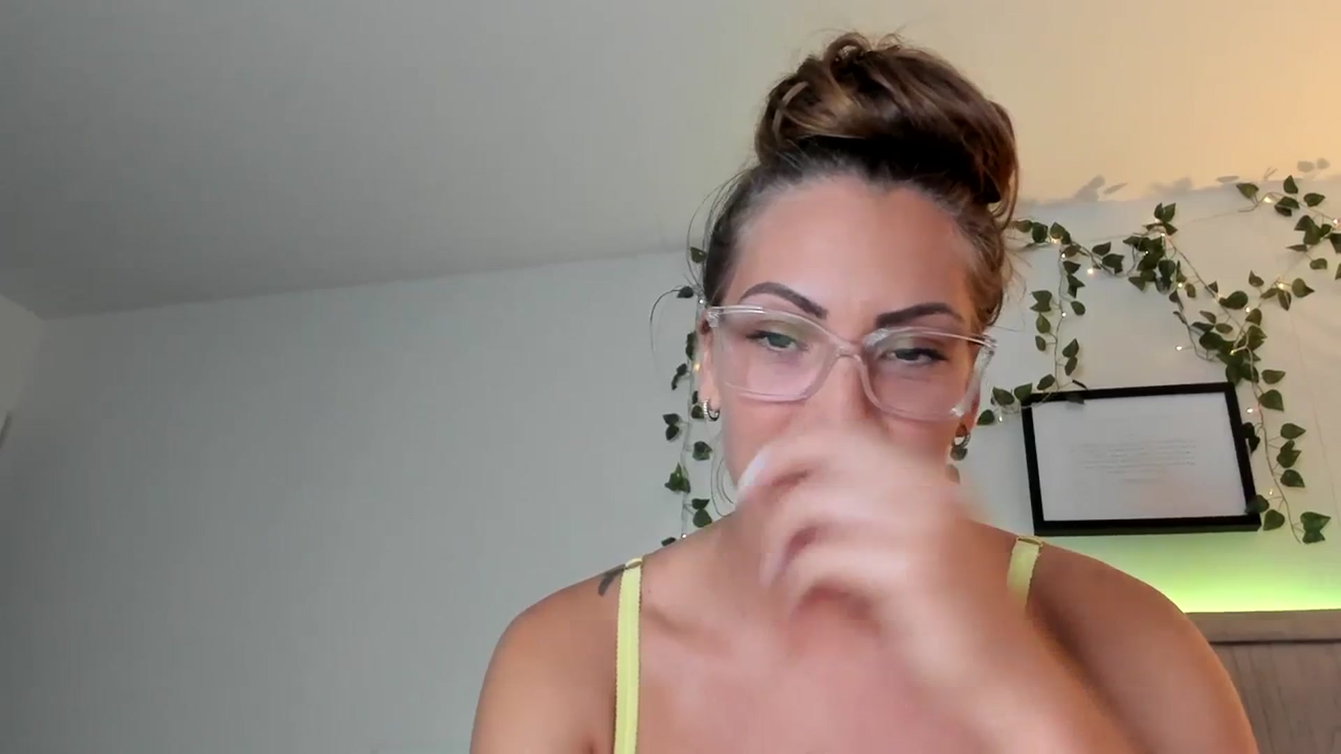 Gallery image thumbnail from Mia_Styles's myfreecams stream on, 08/14/2023, 03:19 image 7 of 20