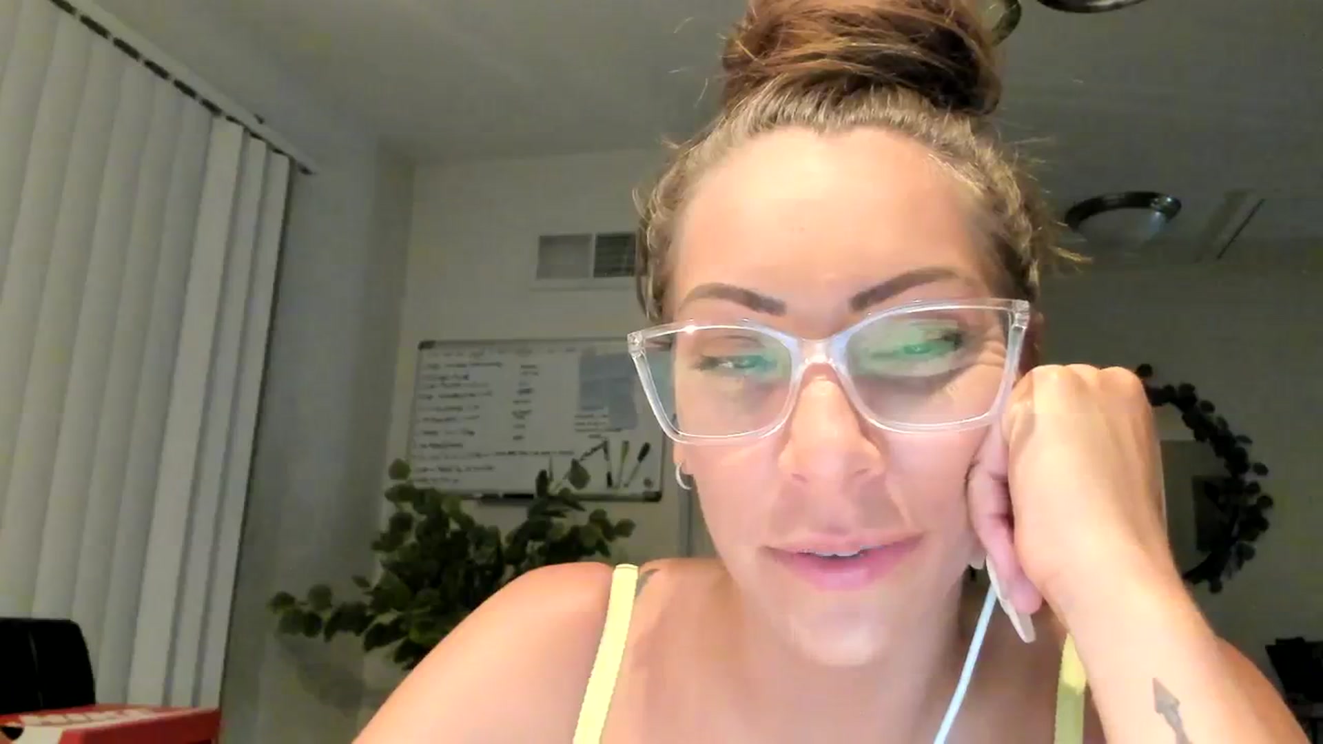 Gallery image thumbnail from Mia_Styles's myfreecams stream on, 08/14/2023, 03:19 image 18 of 20