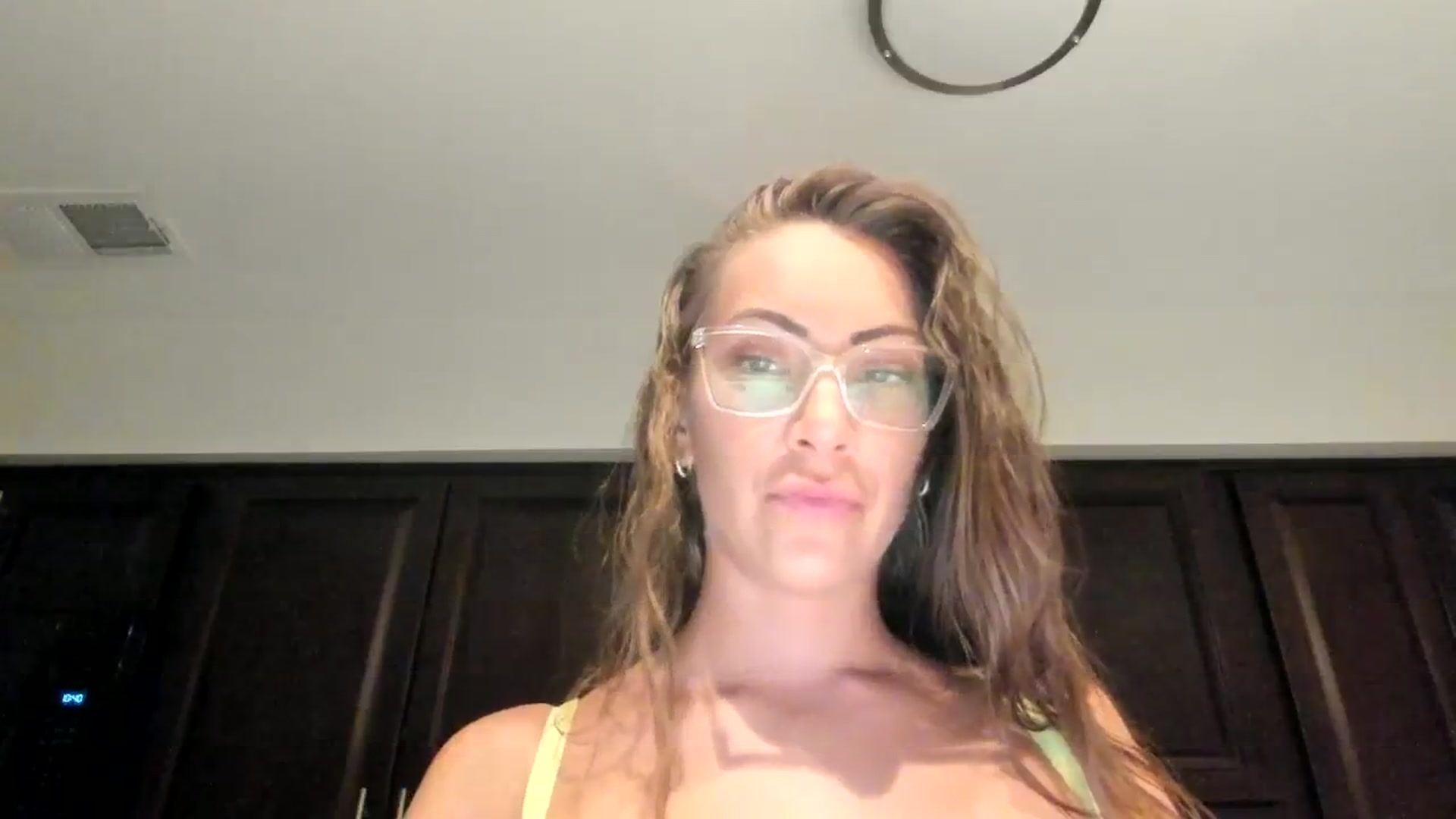 Gallery image thumbnail from Mia_Styles's myfreecams stream on, 08/14/2023, 03:19 image 12 of 20