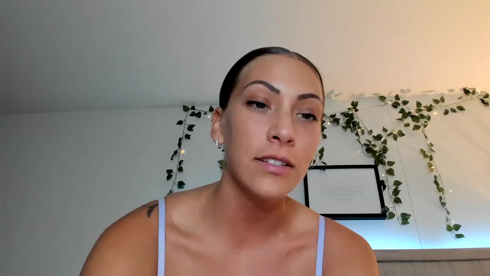 Gallery image thumbnail from Mia_Styles's myfreecams stream on, 08/15/2023, 02:31 image 3 of 20