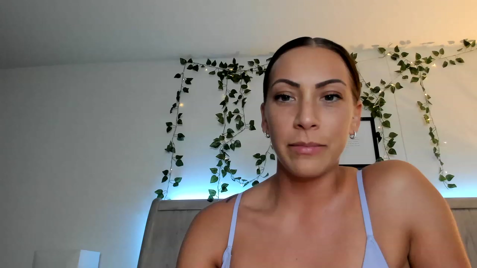 Gallery image thumbnail from Mia_Styles's myfreecams stream on, 08/15/2023, 02:31 image 10 of 20