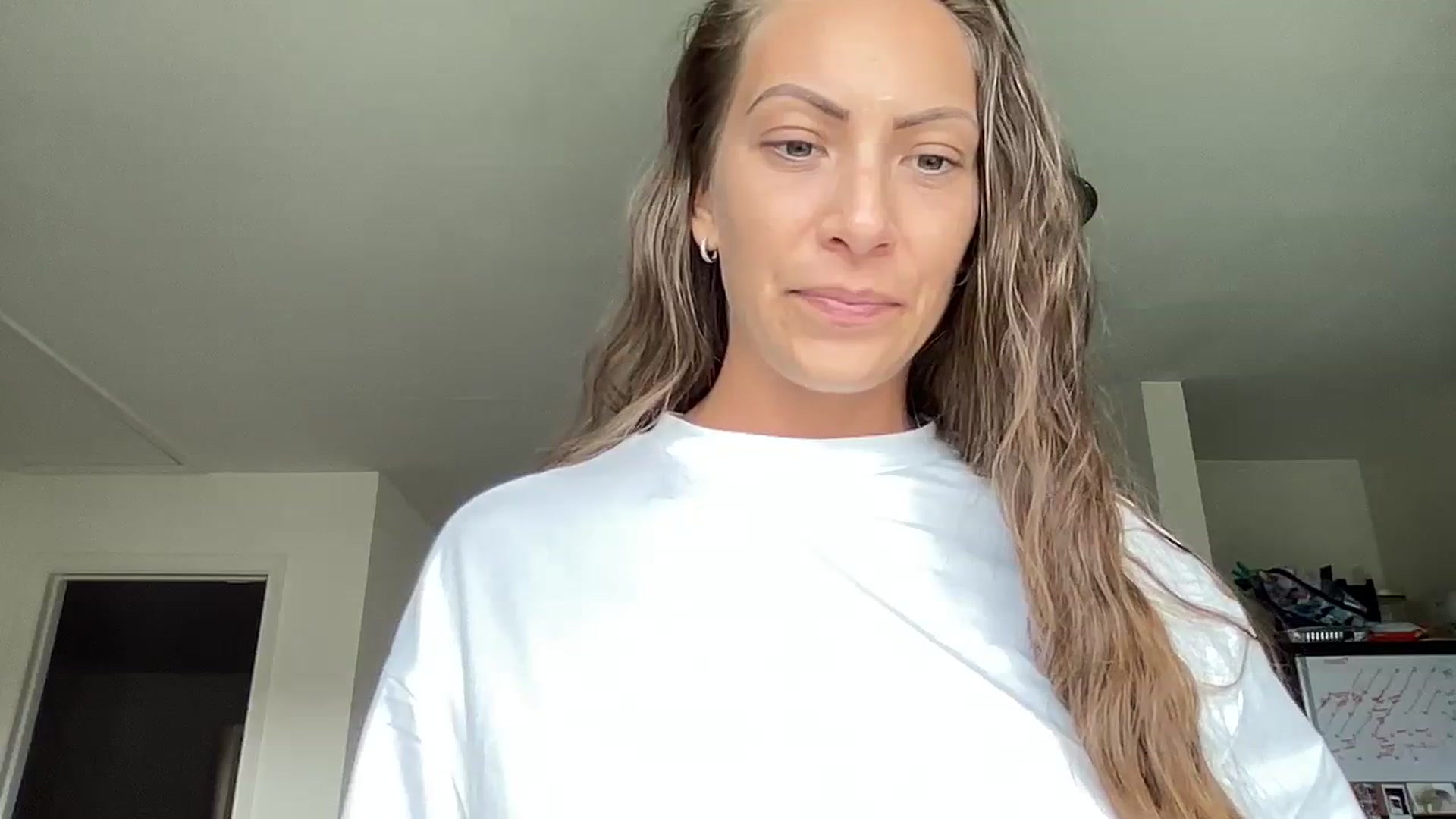 Gallery image thumbnail from Mia_Styles's myfreecams stream on, 08/17/2023, 17:33 image 8 of 20