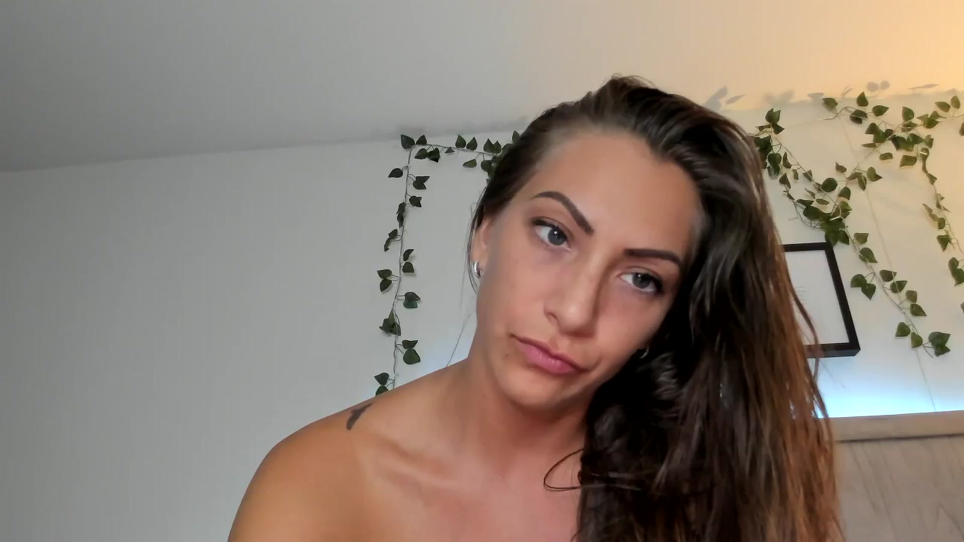 Gallery image thumbnail from Mia_Styles's myfreecams stream on, 08/20/2023, 04:04 image 12 of 20