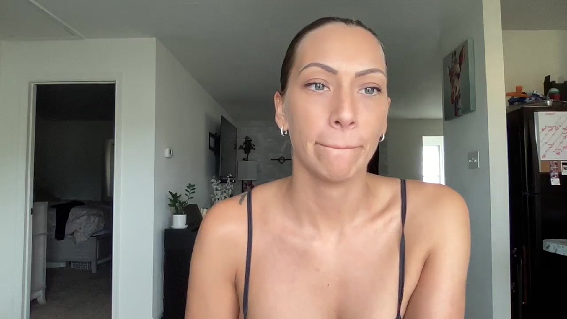 Gallery image thumbnail from Mia_Styles's myfreecams stream on, 08/29/2023, 18:04 image 13 of 20