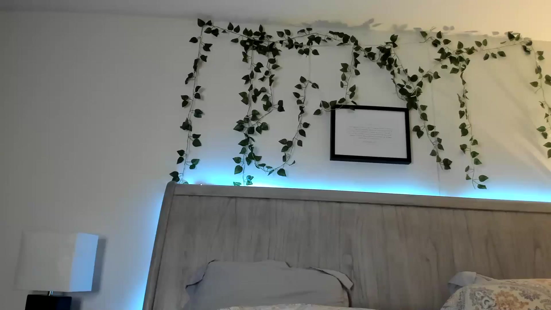 Gallery image thumbnail from Mia_Styles's myfreecams stream on, 09/17/2023, 21:51 image 6 of 20