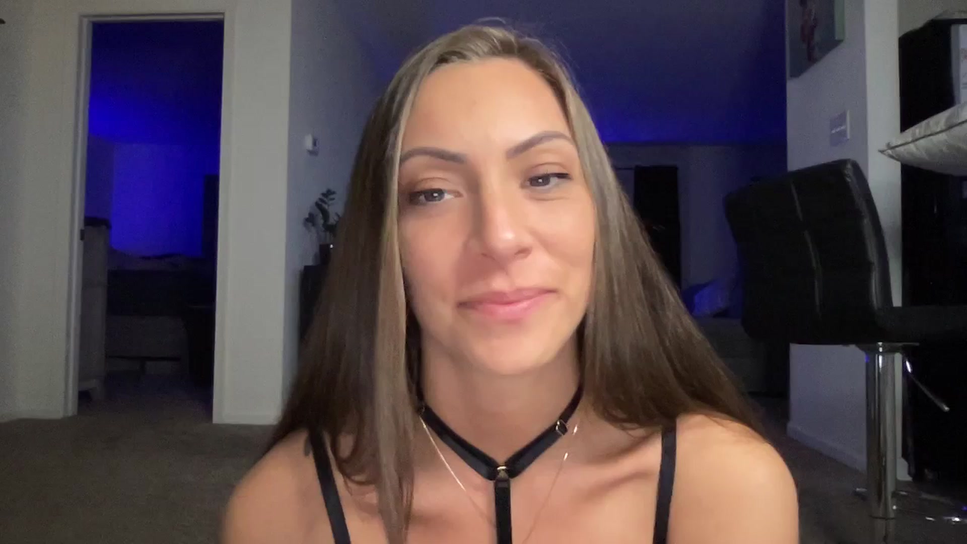 Gallery image thumbnail from Mia_Styles's myfreecams stream on, 11/20/2023, 24:11 image 15 of 20