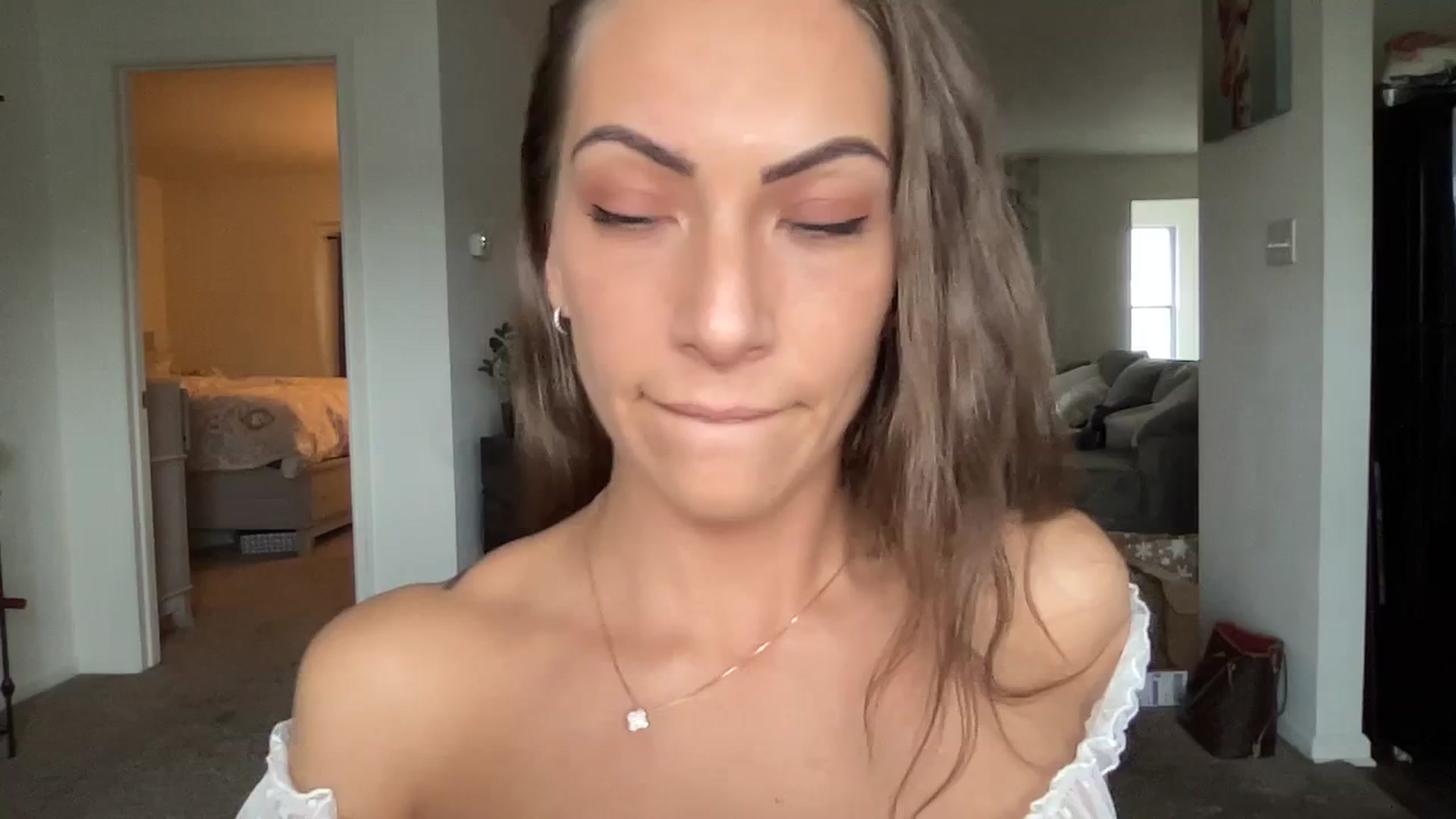 Gallery image thumbnail from Mia_Styles's myfreecams stream on, 12/31/2023, 21:13 image 9 of 20