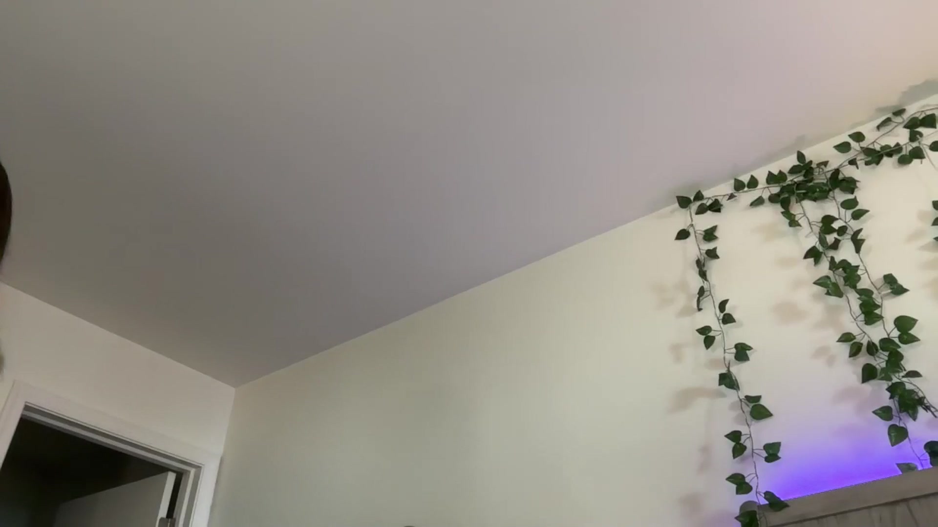 Gallery image thumbnail from Mia_Styles's myfreecams stream on, 10/17/2024, 19:12 image 4 of 20