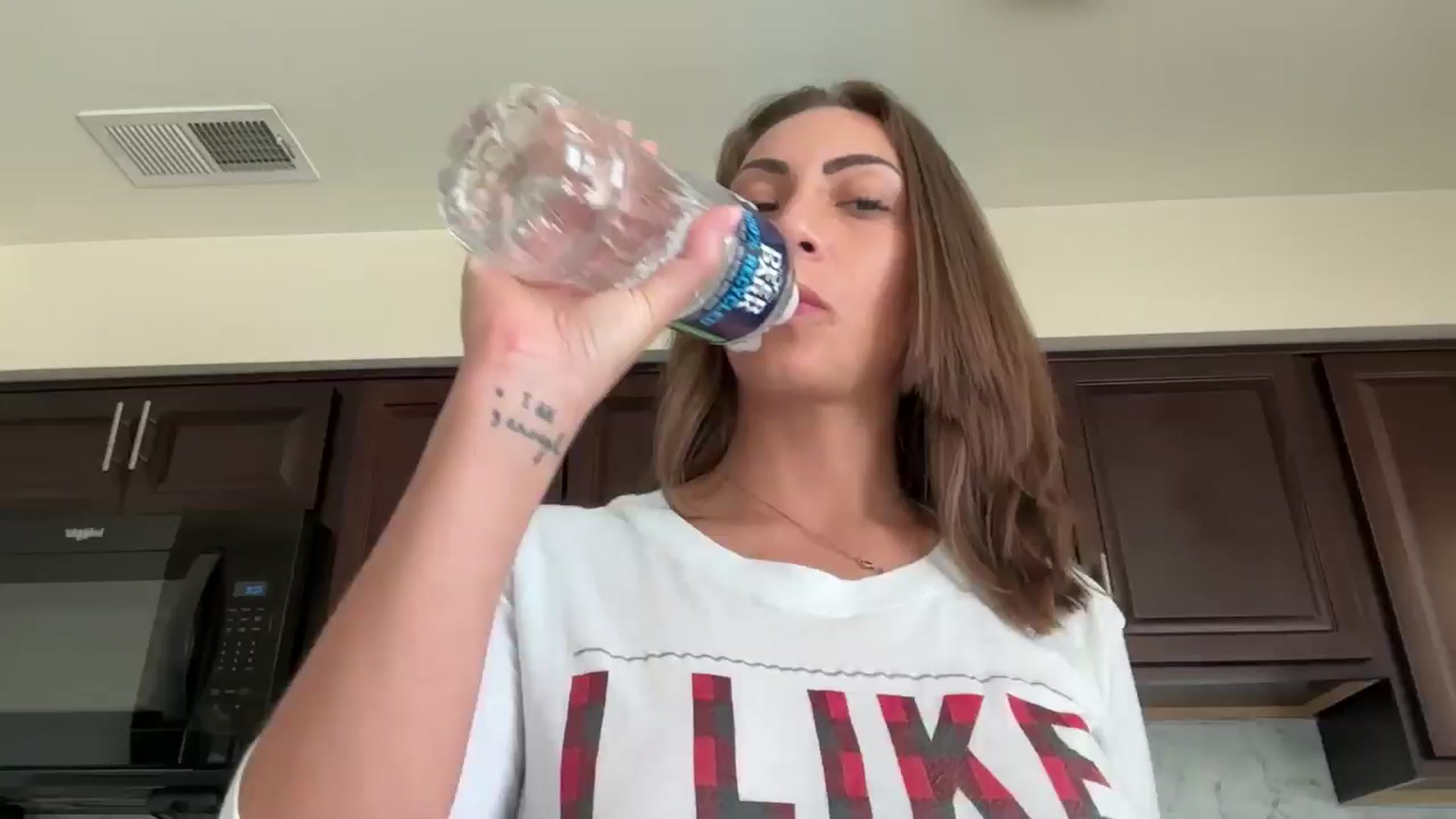 Gallery image thumbnail from Mia_Styles's myfreecams stream on, 10/17/2024, 19:12 image 18 of 20