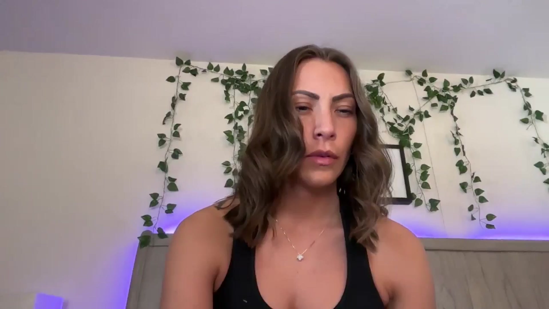 Gallery image thumbnail from Mia_Styles's myfreecams stream on, 10/23/2024, 17:38 image 11 of 20