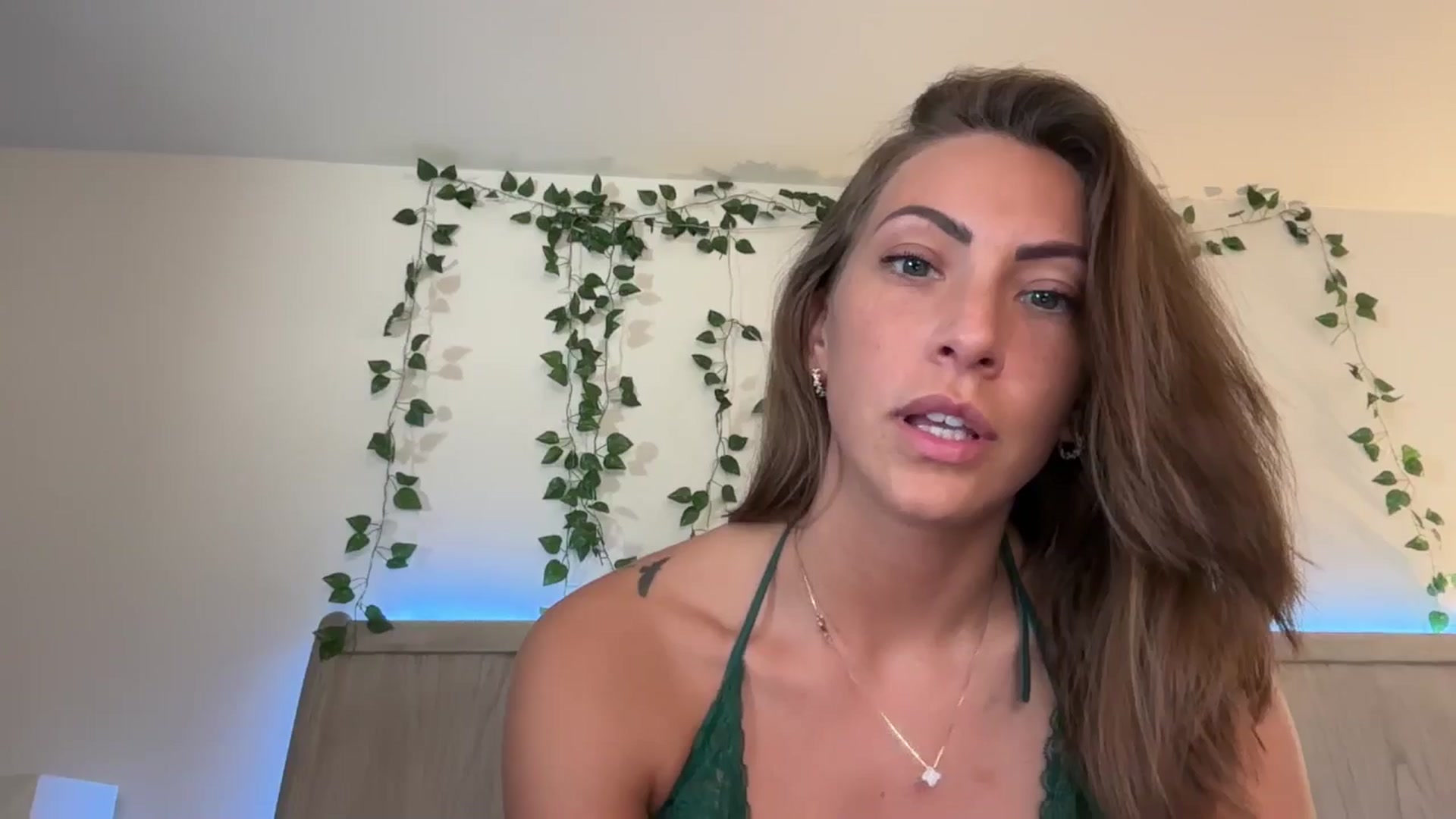 Gallery image thumbnail from Mia_Styles's myfreecams stream on, 11/12/2024, 18:48 image 7 of 20
