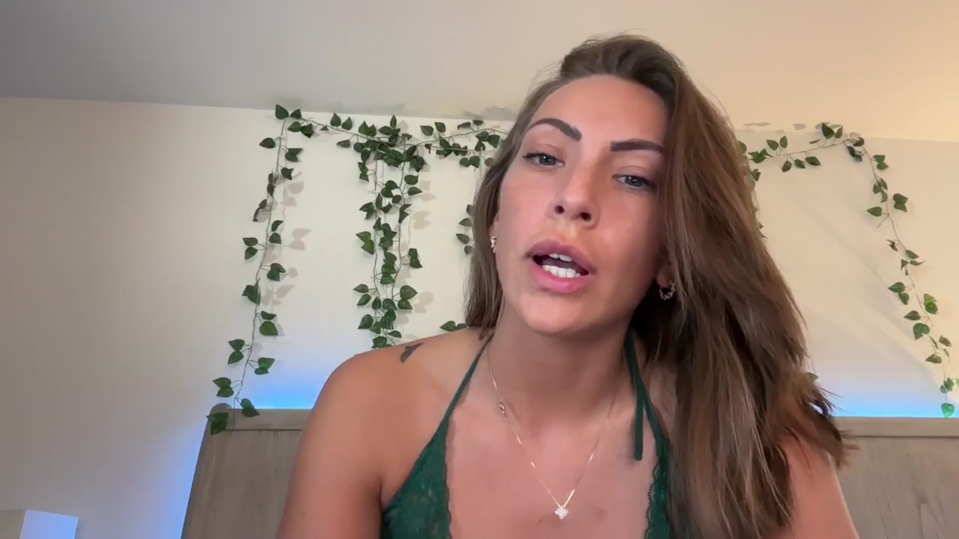 Gallery image thumbnail from Mia_Styles's myfreecams stream on, 11/12/2024, 18:48 image 6 of 20