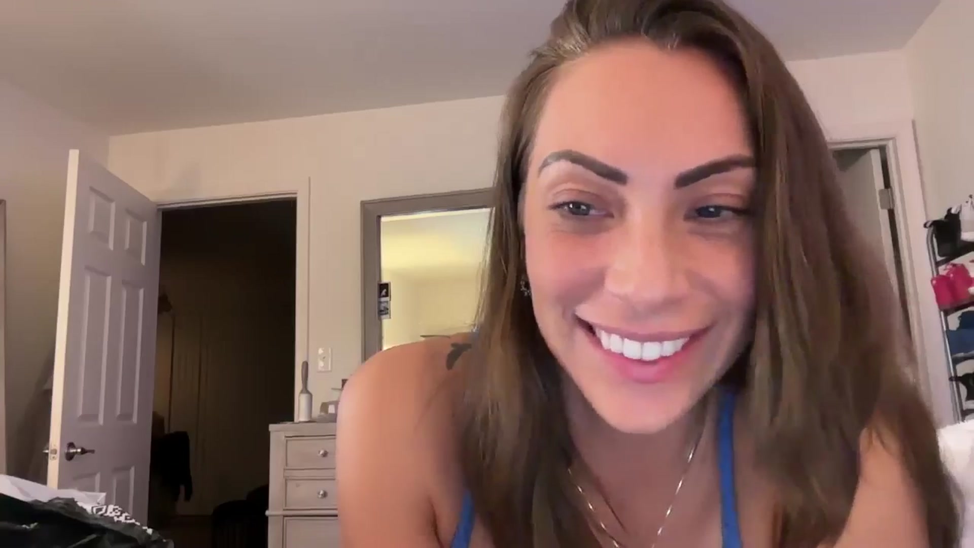 Gallery image thumbnail from Mia_Styles's myfreecams stream on, 12/14/2024, 01:45 image 5 of 20