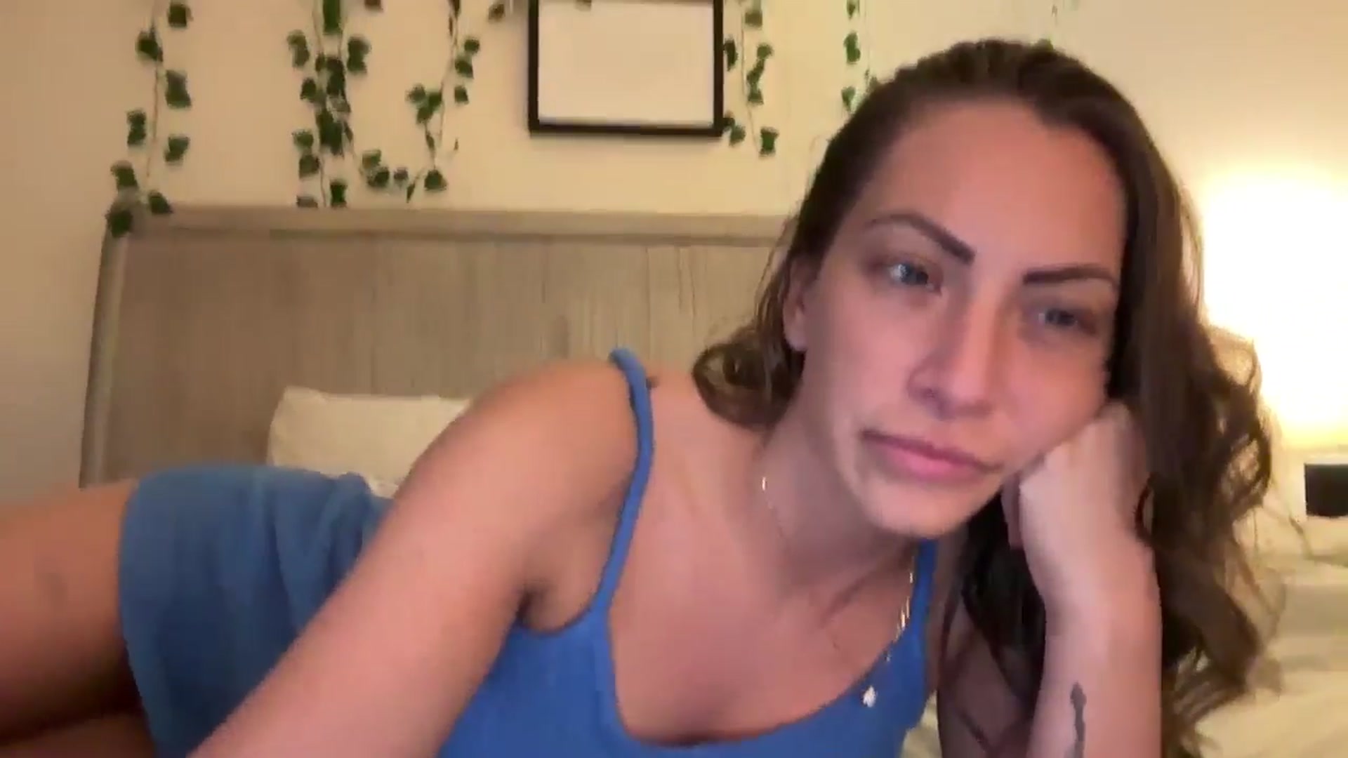 Gallery image thumbnail from Mia_Styles's myfreecams stream on, 12/16/2024, 19:40 image 3 of 20