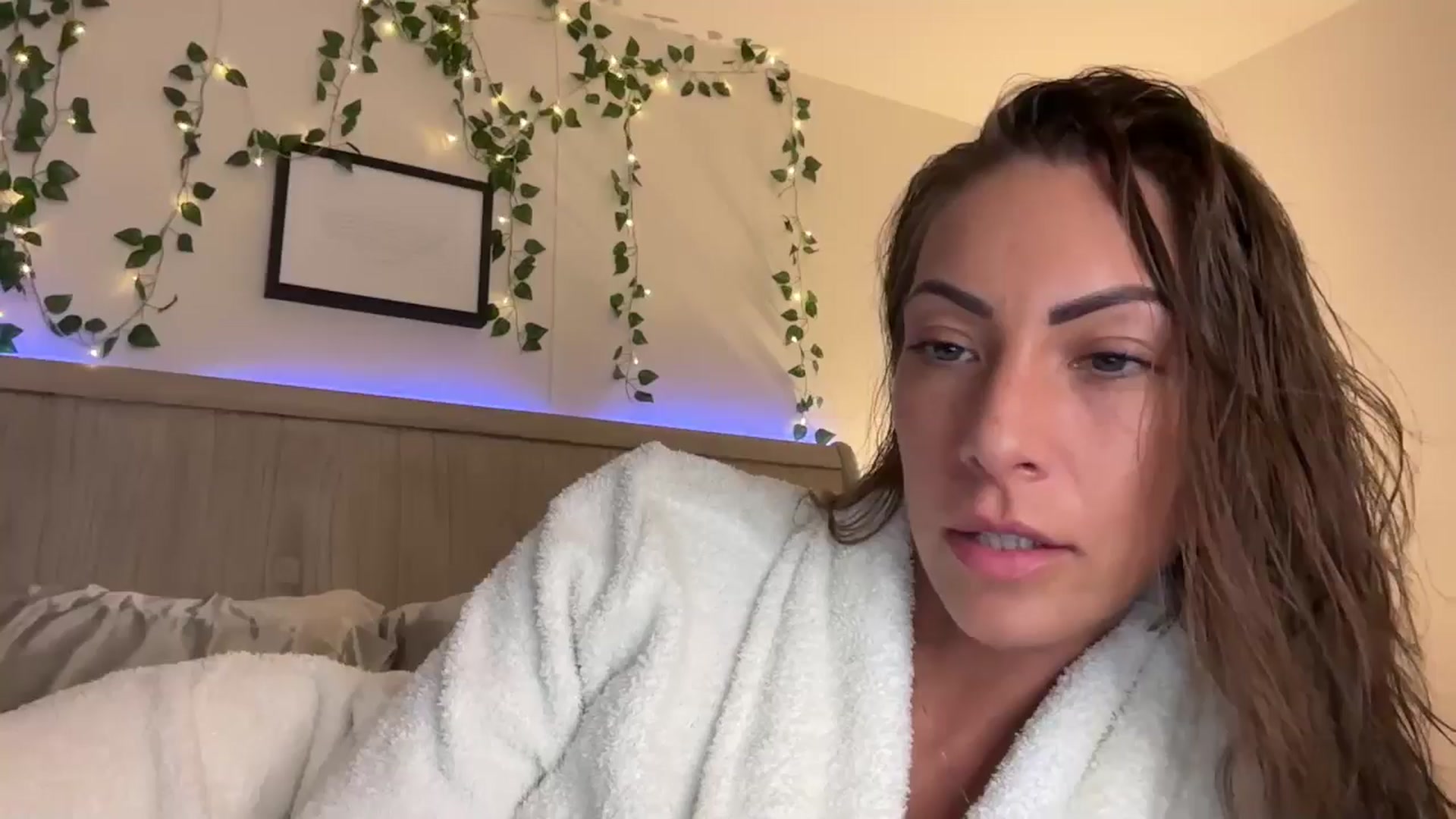 Gallery image thumbnail from Mia_Styles's myfreecams stream on, 12/31/2024, 20:50 image 15 of 20