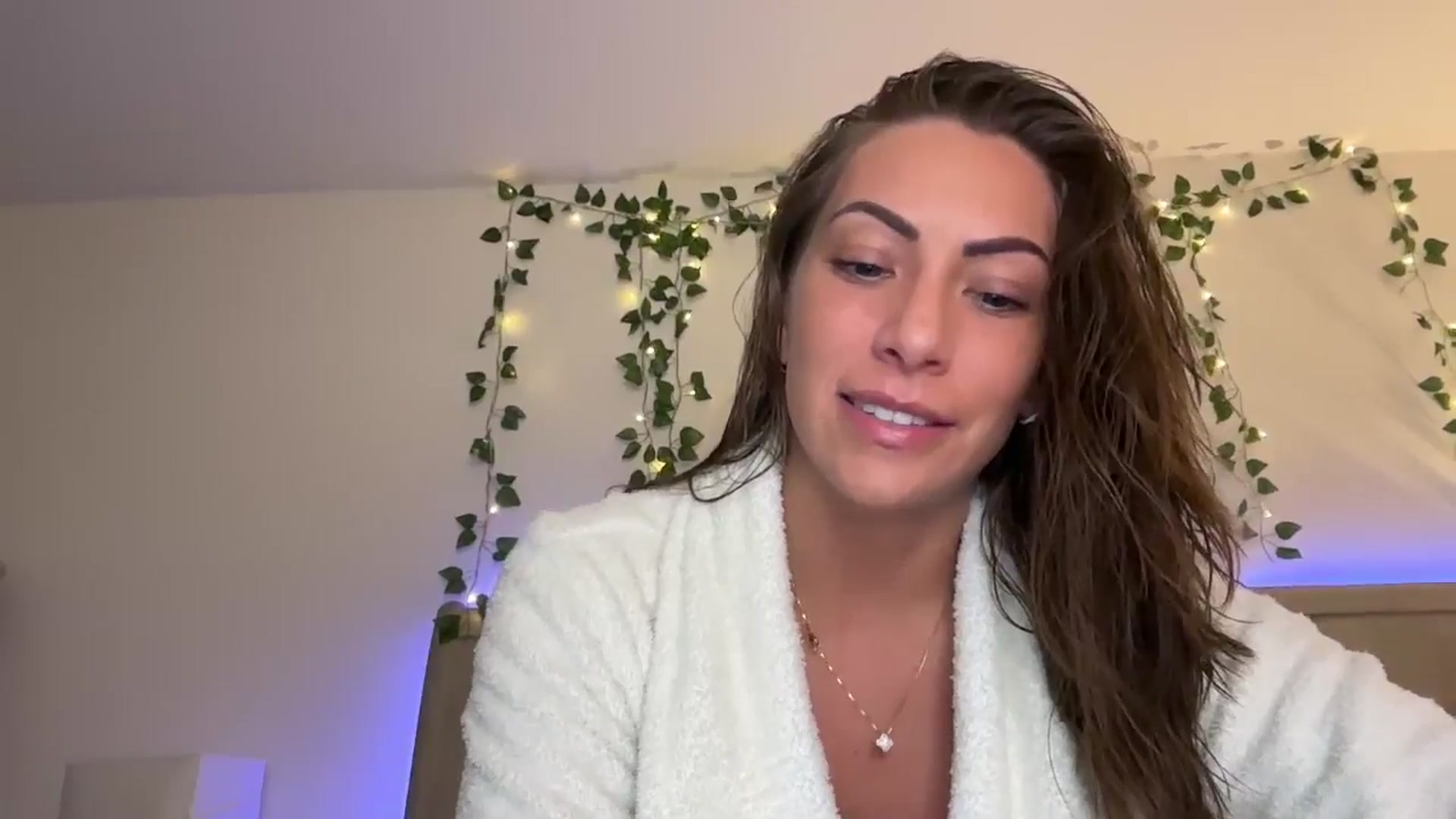 Gallery image thumbnail from Mia_Styles's myfreecams stream on, 12/31/2024, 20:50 image 4 of 20