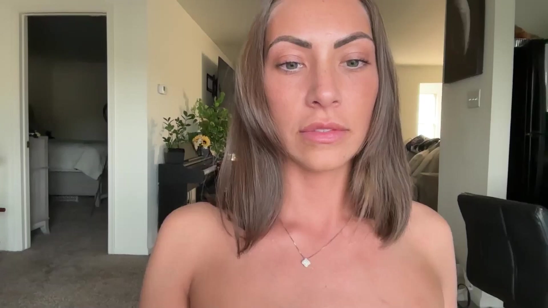 Gallery image thumbnail from Mia_Styles's myfreecams stream on, 04/20/2025, 23:03 image 18 of 20