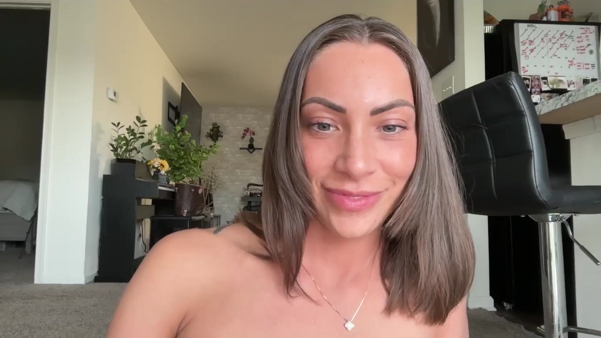 Gallery image thumbnail from Mia_Styles's myfreecams stream on, 04/20/2025, 23:03 image 15 of 20