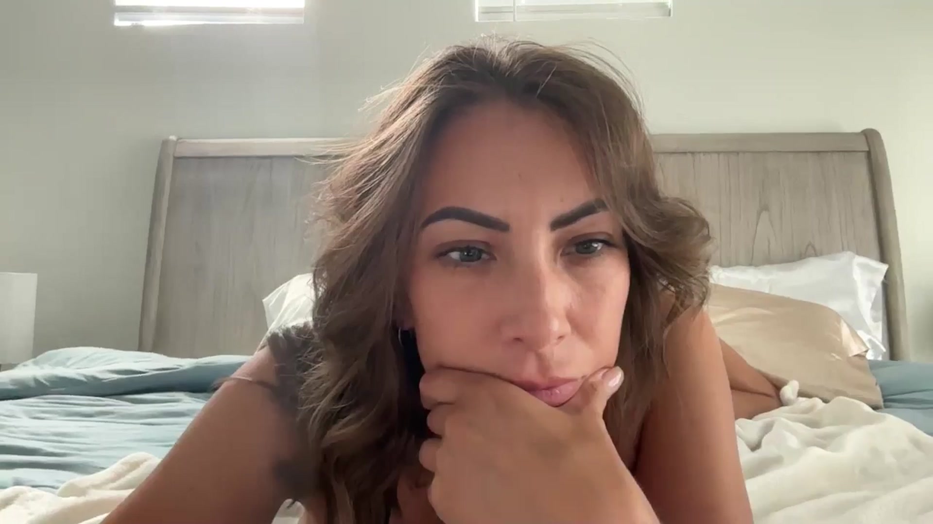 Gallery image thumbnail from Mia_Styles's myfreecams stream on, 08/12/2025, 24:06 image 14 of 20