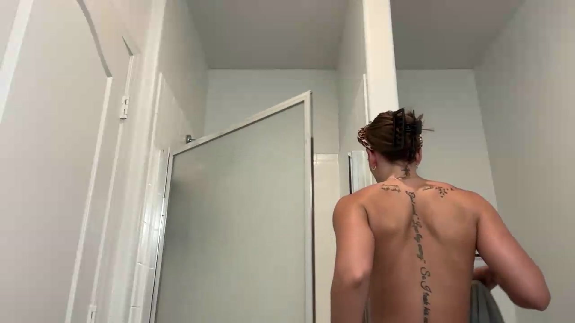 Gallery image thumbnail from Mia_Styles's myfreecams stream on, 08/03/2026, 04:11 image 17 of 20