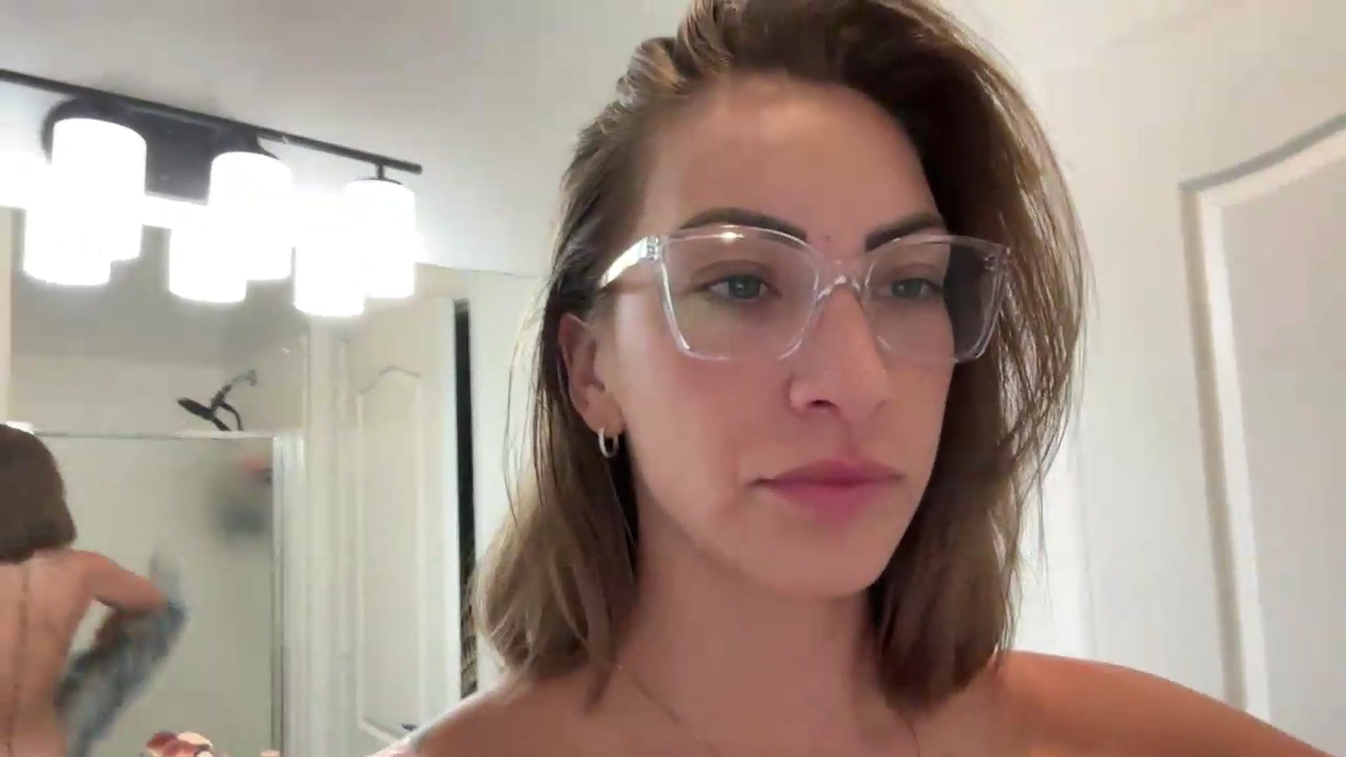 Gallery image thumbnail from Mia_Styles's myfreecams stream on, 08/03/2026, 04:11 image 19 of 20