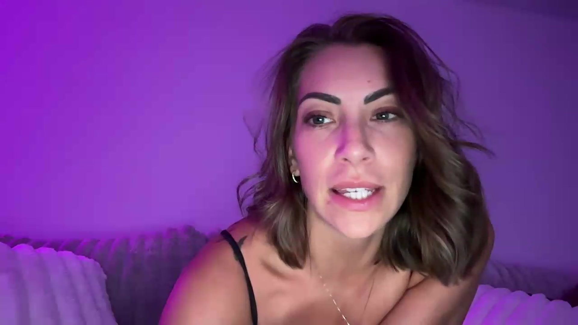 Gallery image thumbnail from Mia_Styles's myfreecams stream on, 08/13/2026, 02:27 image 8 of 20