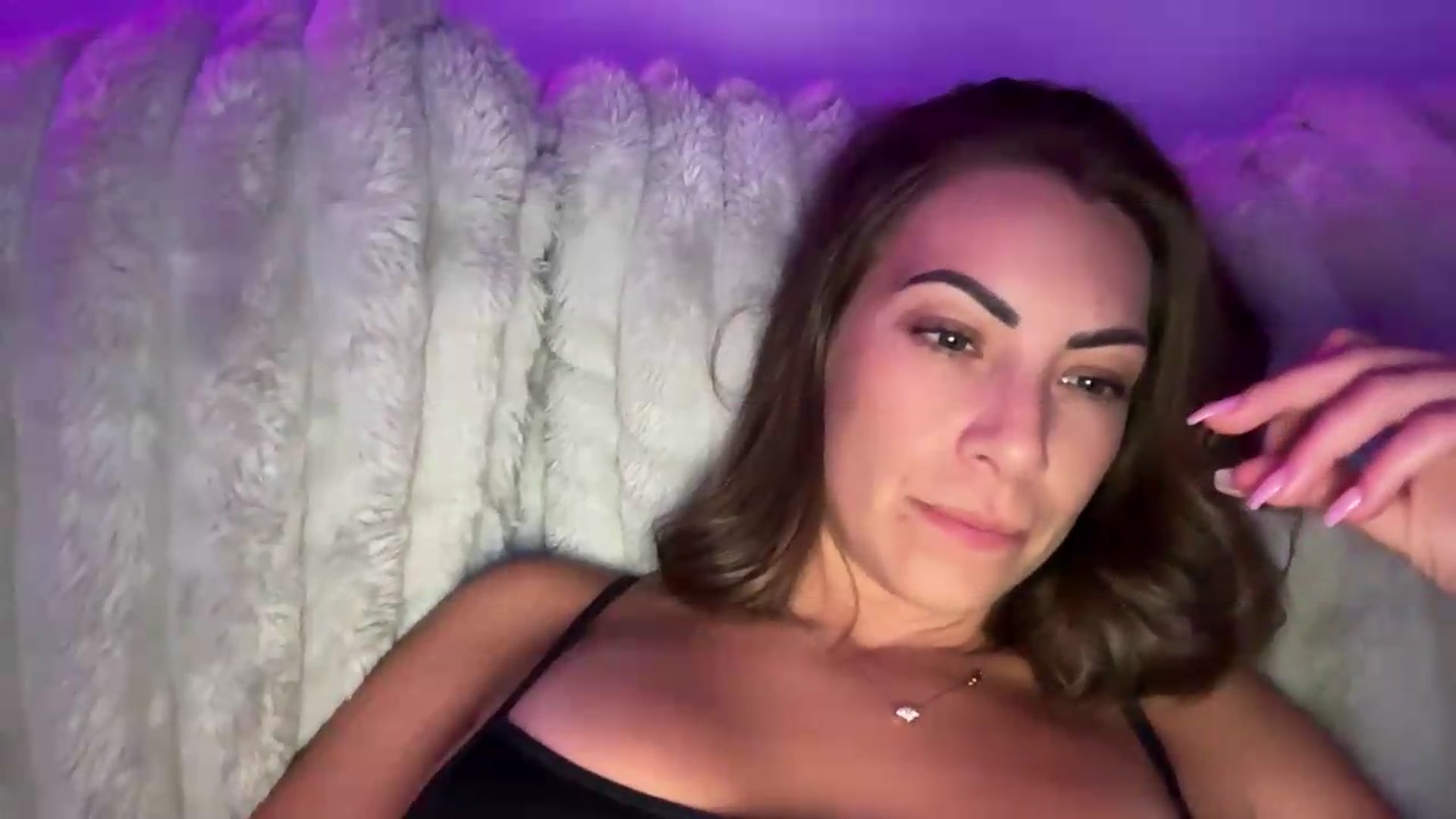Gallery image thumbnail from Mia_Styles's myfreecams stream on, 08/13/2026, 03:11 image 15 of 20
