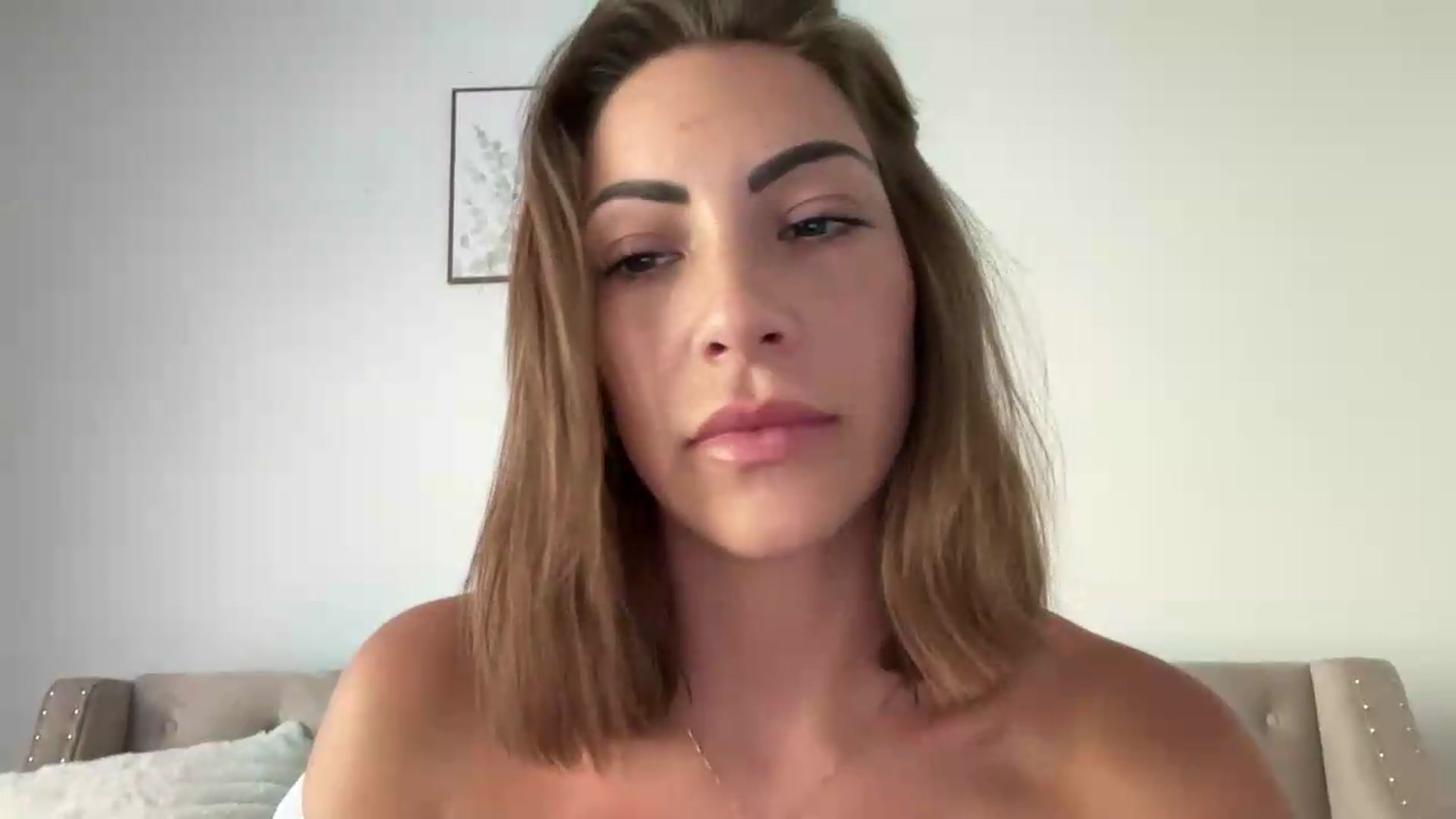 Gallery image thumbnail from Mia_Styles's myfreecams stream on, 08/19/2026, 21:30 image 12 of 20