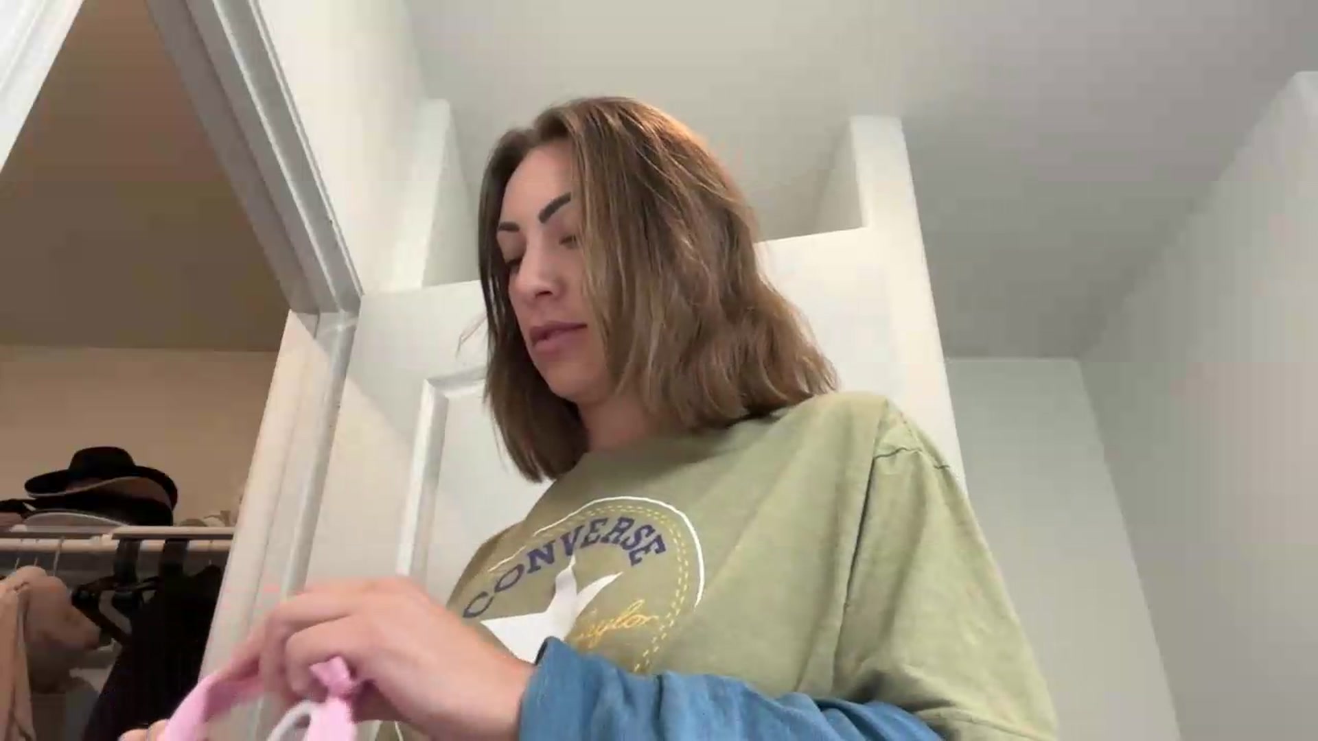 Gallery image thumbnail from Mia_Styles's myfreecams stream on, 08/22/2026, 21:40 image 3 of 20
