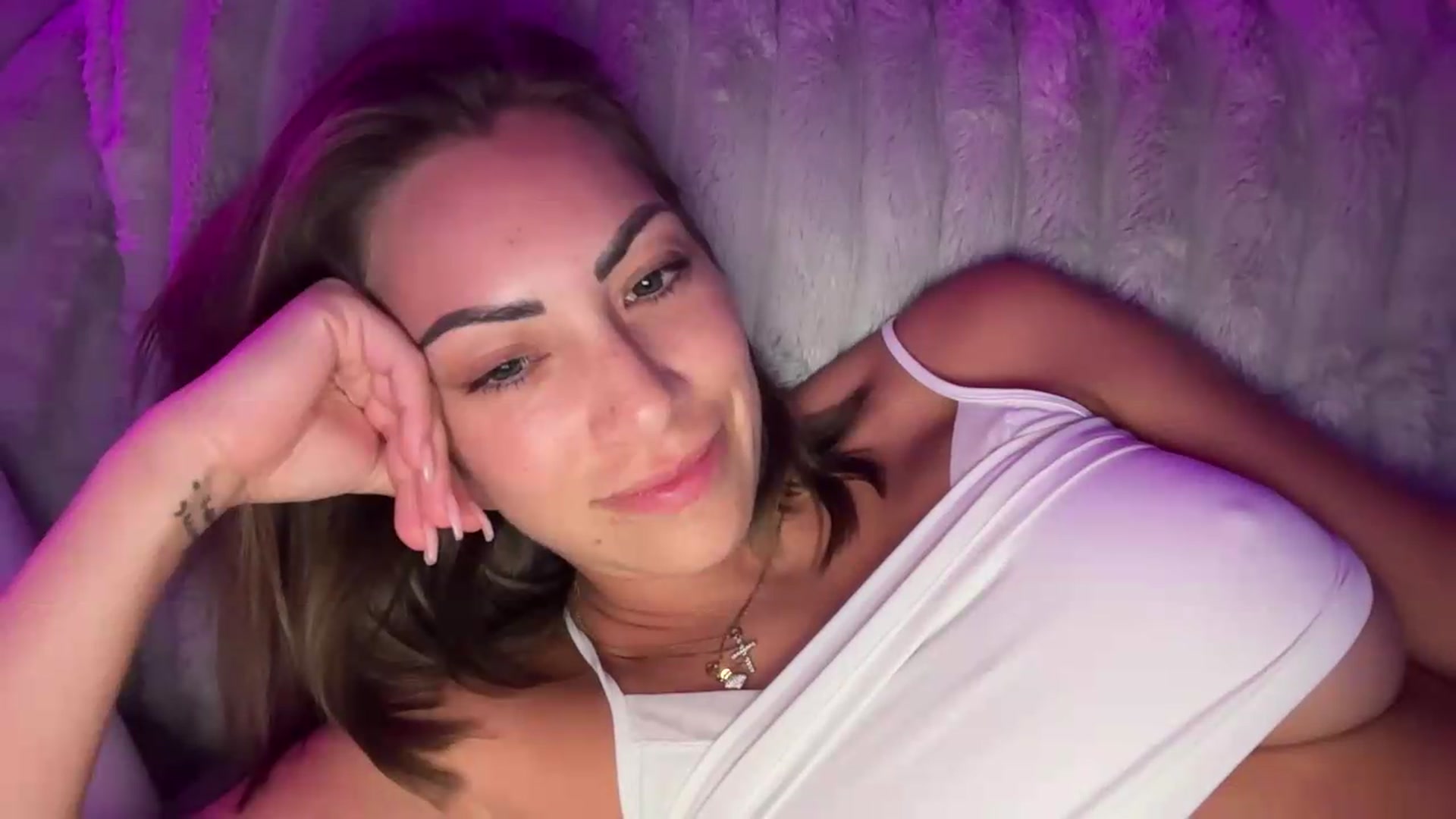 Gallery image thumbnail from Mia_Styles's myfreecams stream on, 08/25/2026, 08:11 image 7 of 20
