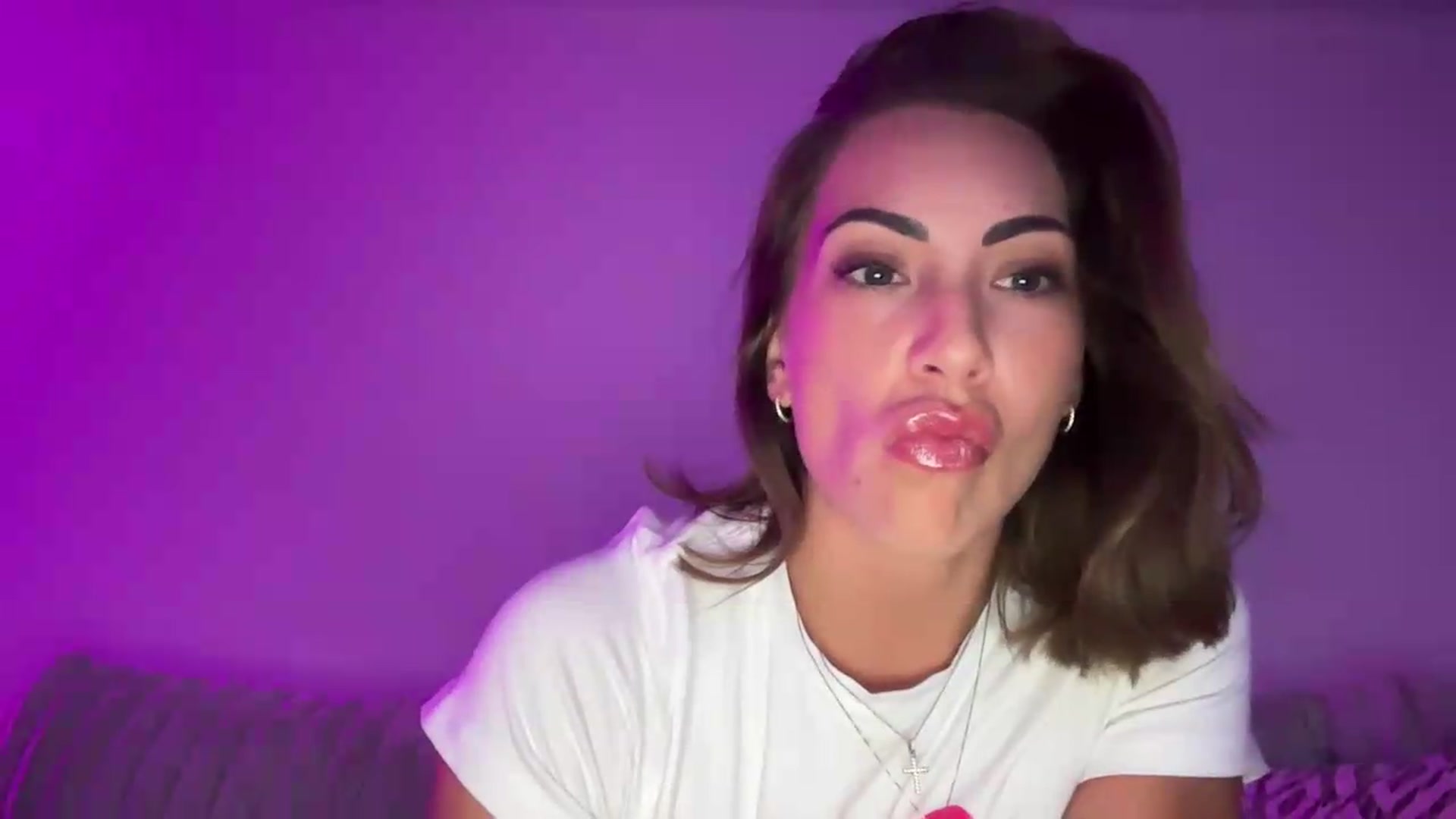 Gallery image thumbnail from Mia_Styles's myfreecams stream on, 08/27/2026, 03:43 image 2 of 20