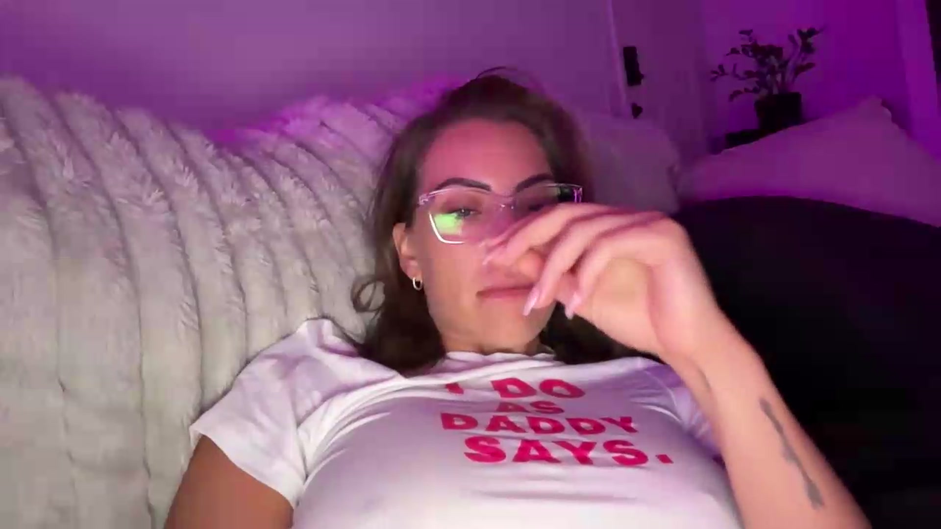 Gallery image thumbnail from Mia_Styles's myfreecams stream on, 08/27/2026, 05:05 image 15 of 20