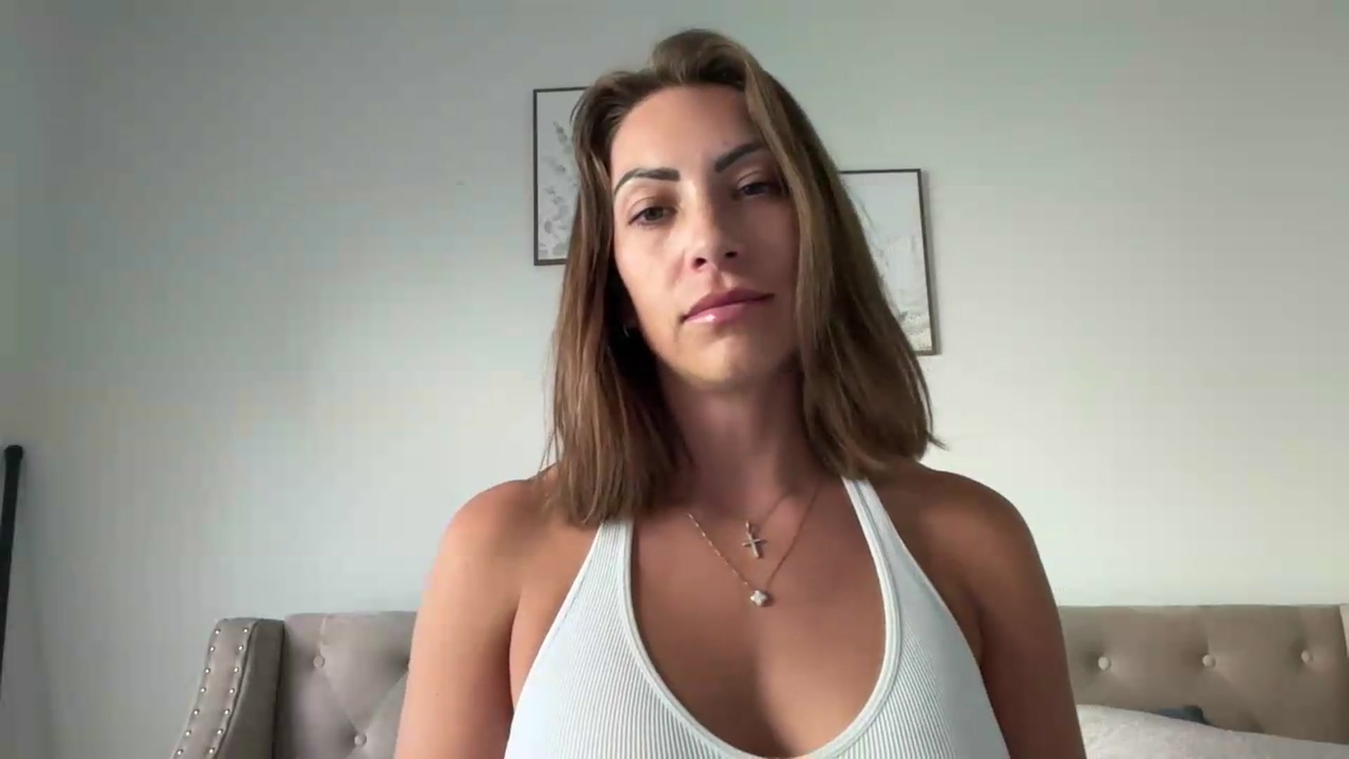 Gallery image thumbnail from Mia_Styles's myfreecams stream on, 08/29/2026, 20:50 image 16 of 20